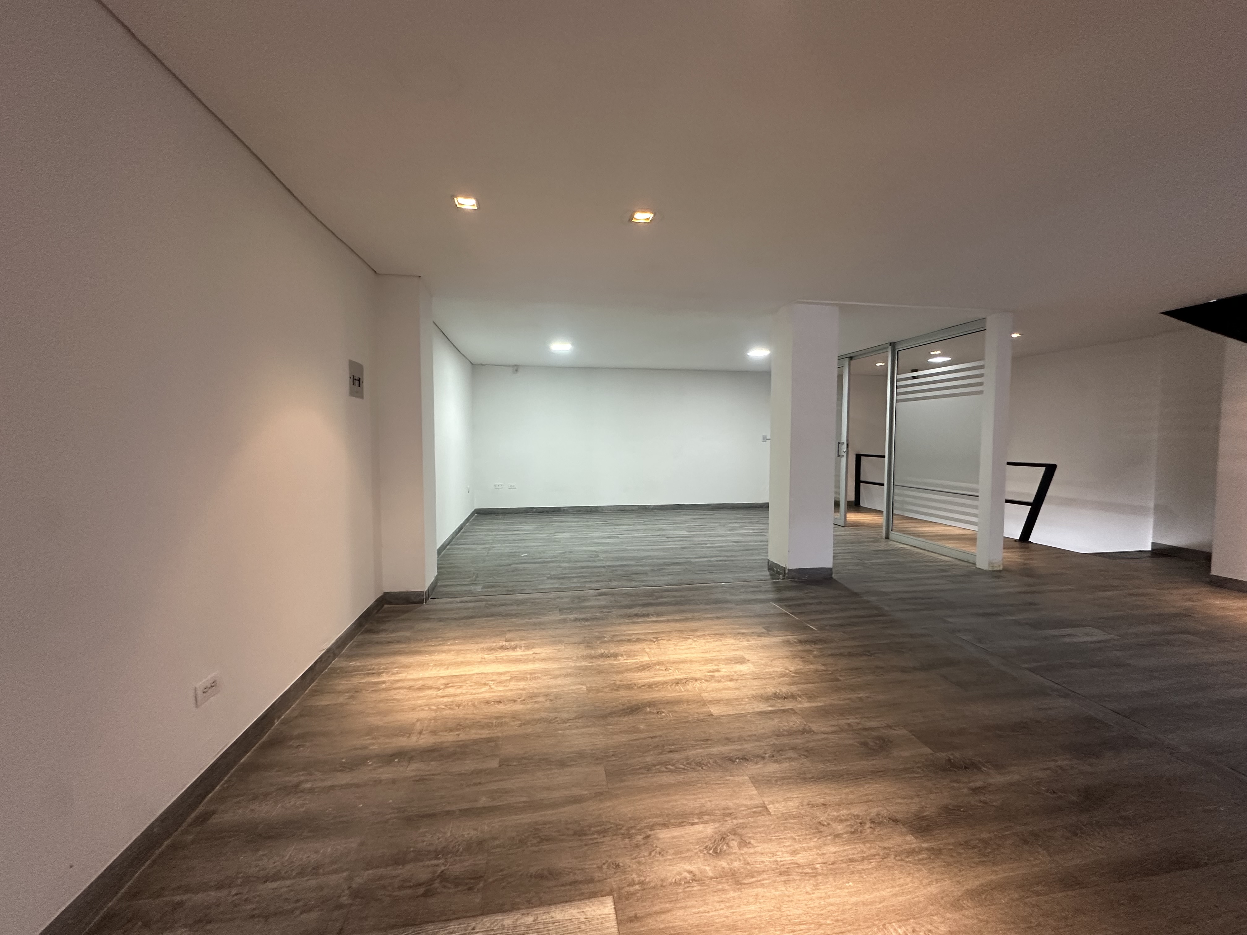 Foto de Local en Venta en Av bolivar, Armenia  - 43 - 279069736