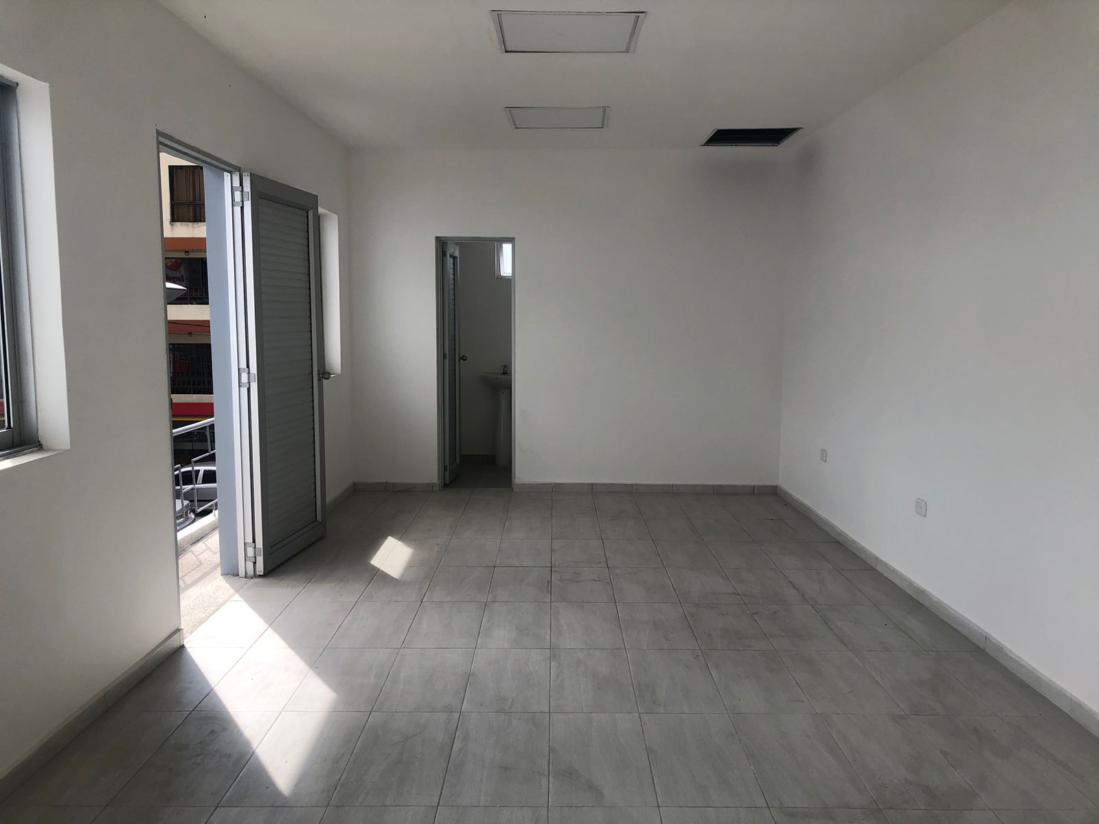 Foto de Oficina en Arriendo en Avenida 30 de agosto, Pereira - 7 - 279055784