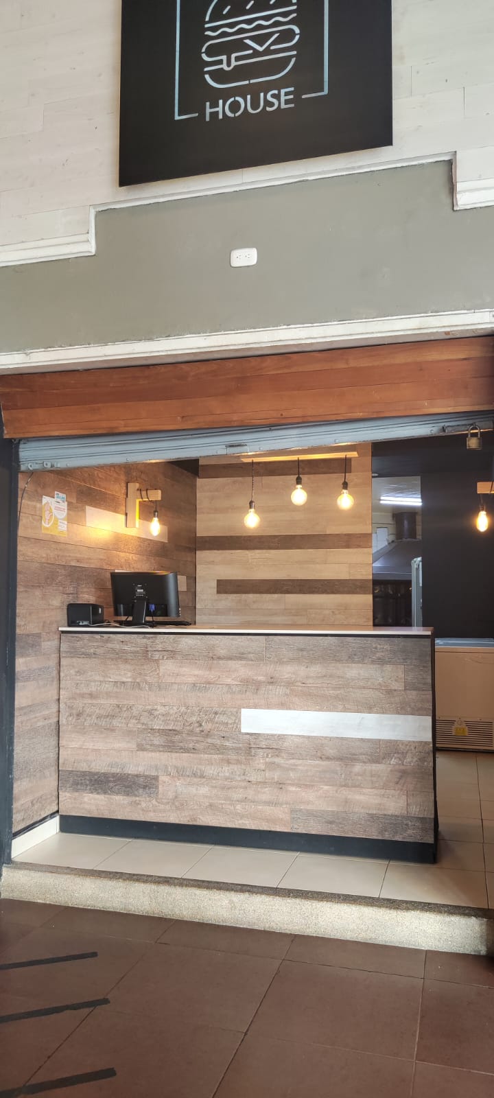 Foto de Local en Venta en Circunvalar, Pereira - 1 - 279063046