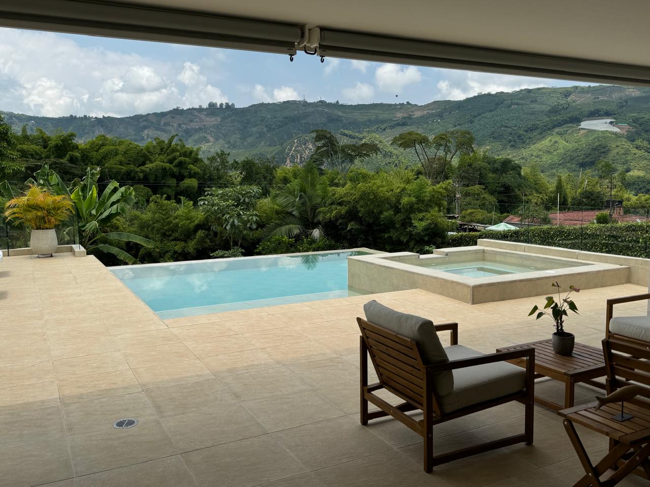 Foto de Casa campestre para Venta en Las pavas, Chinchina - 279068150