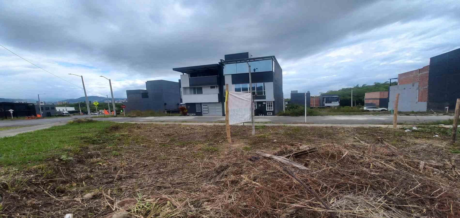 Foto de Lote / terreno en Venta en Av. la romelia el pollo, Dosquebradas - 8 - 279069715