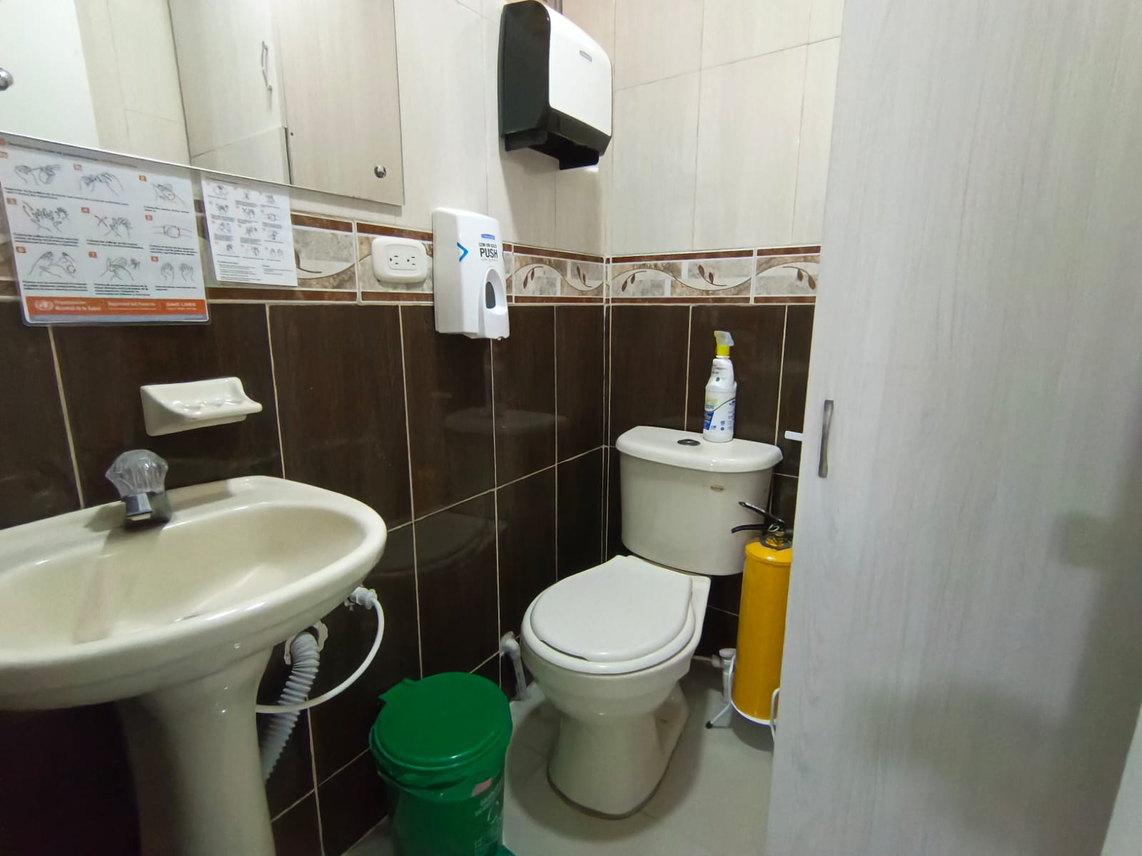 Foto de Consultorio en Arriendo en Versalles, Manizales - 4 - 279069227