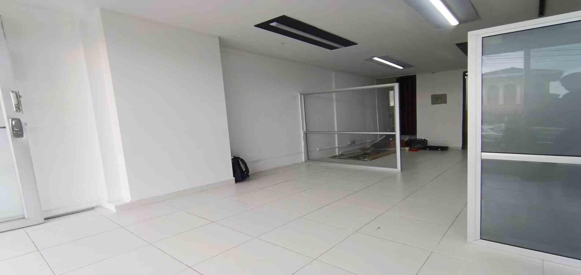 Foto de Local en Arriendo en Versalles, Manizales - 4 - 279069053