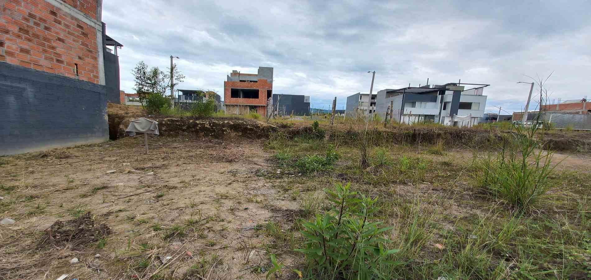 Foto de Lote / terreno para Venta en Av. la romelia el pollo, Dosquebradas - 279069045