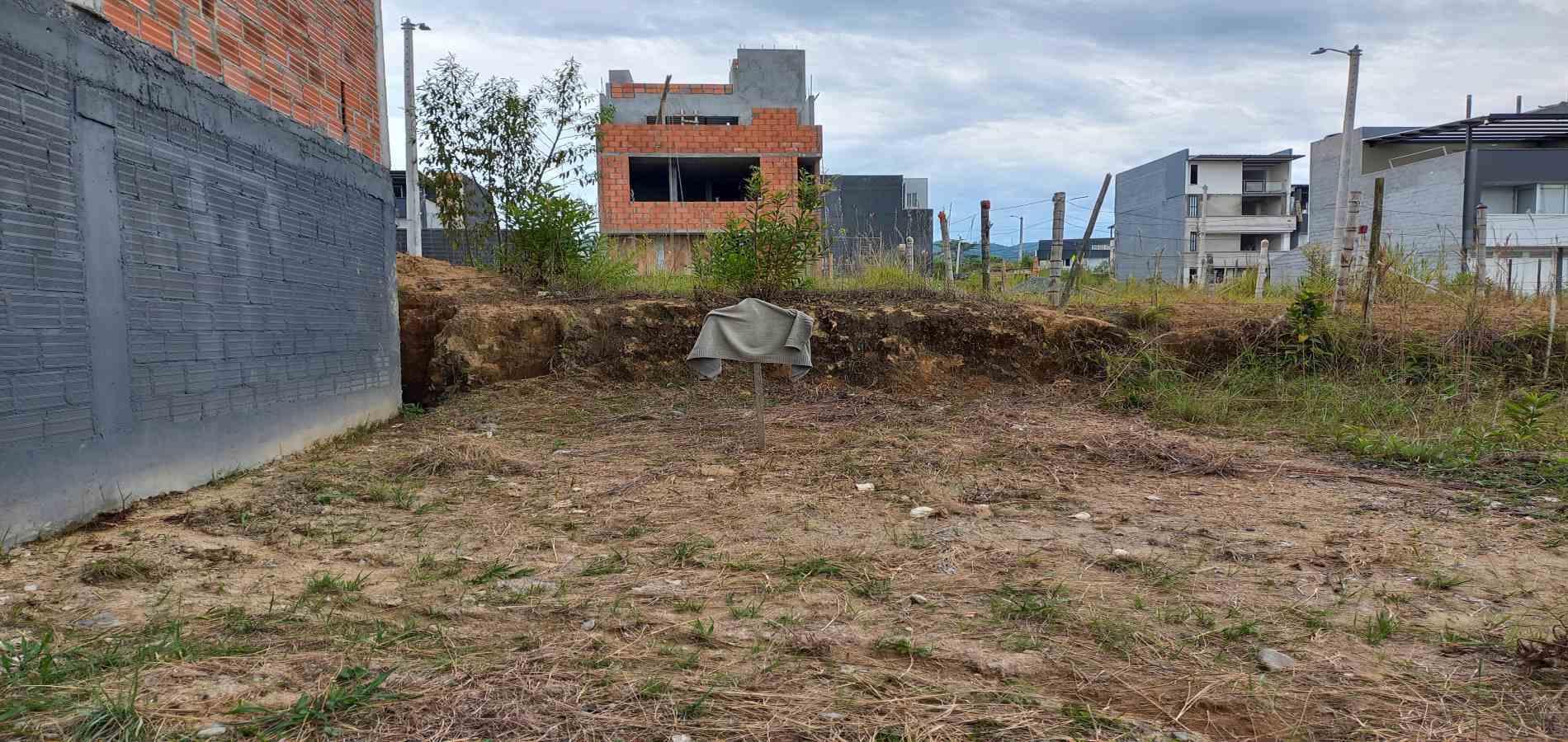 Foto de Lote / terreno en Venta en Av. la romelia el pollo, Dosquebradas - 1 - 279069045