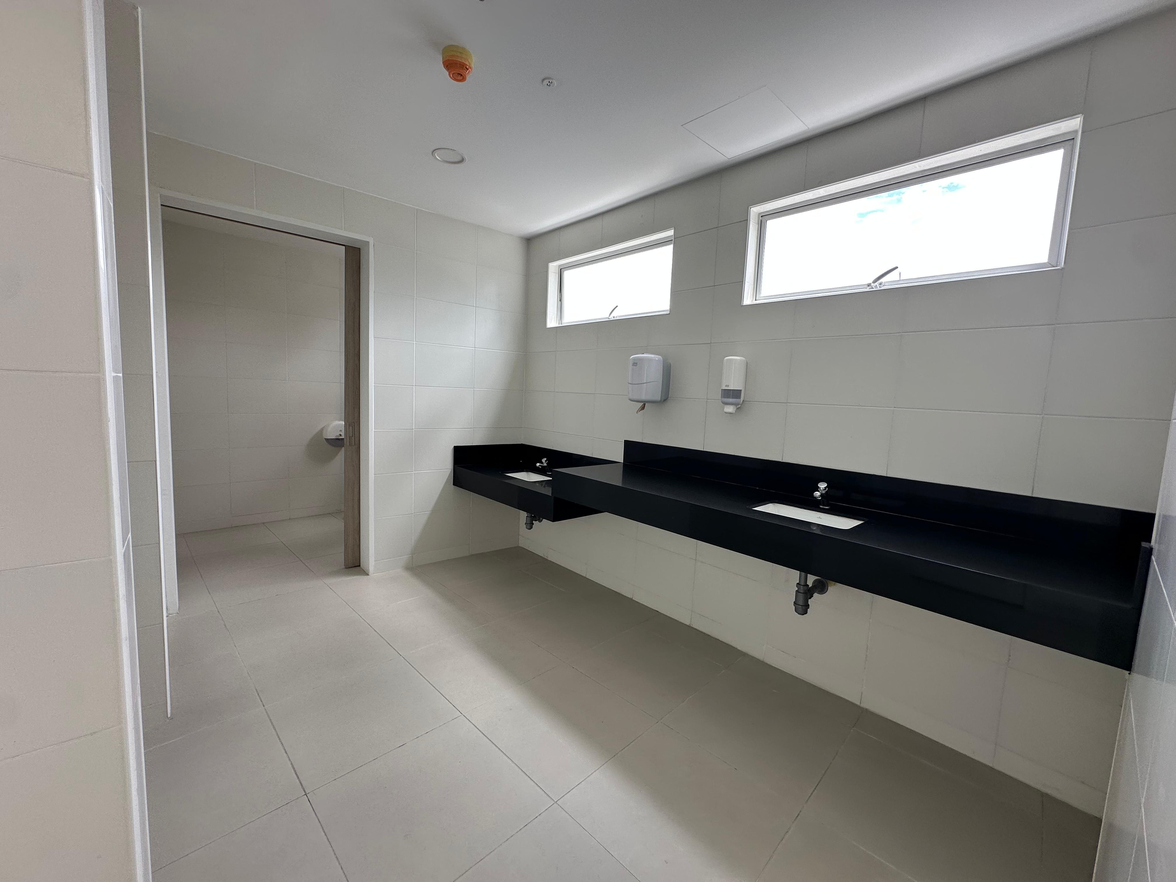Foto de Consultorio en Arriendo en Avenida 30 de agosto, Pereira - 3 - 279065899