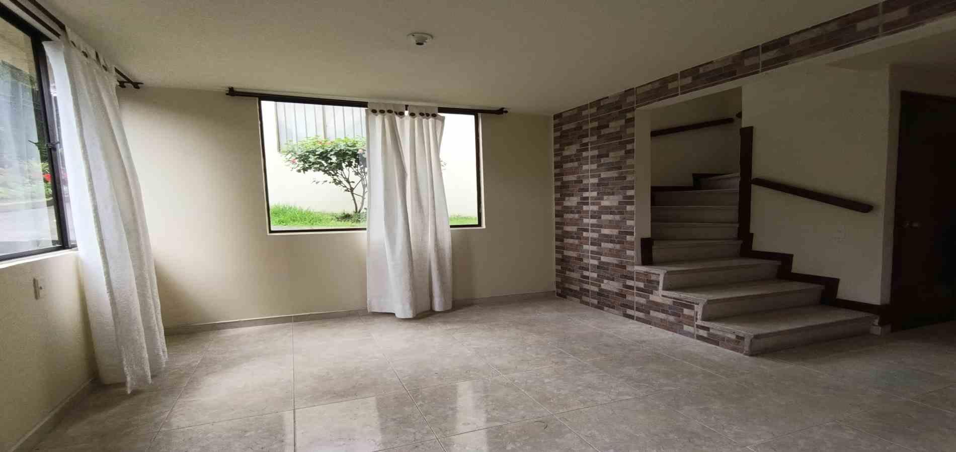 Foto de Casa para Arriendo en La enea, Manizales - 279068469