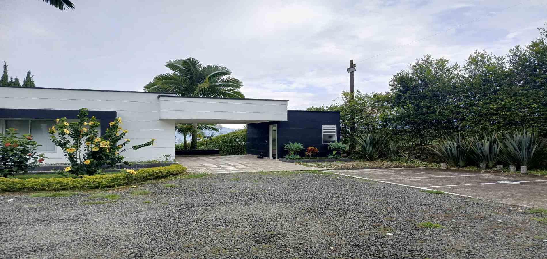 Foto de Casa campestre en Venta en Comuna 10/la romelia, Dosquebradas - 36 - 279061259