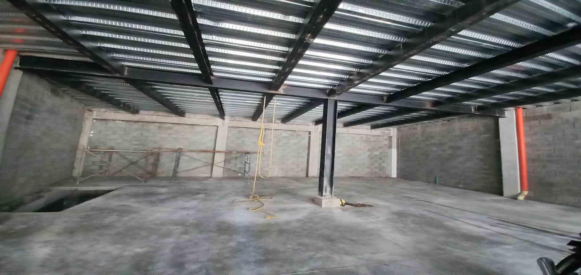 Foto de Bodega en Arriendo en Avenida 30 de agosto, Pereira - 6 - 279068006