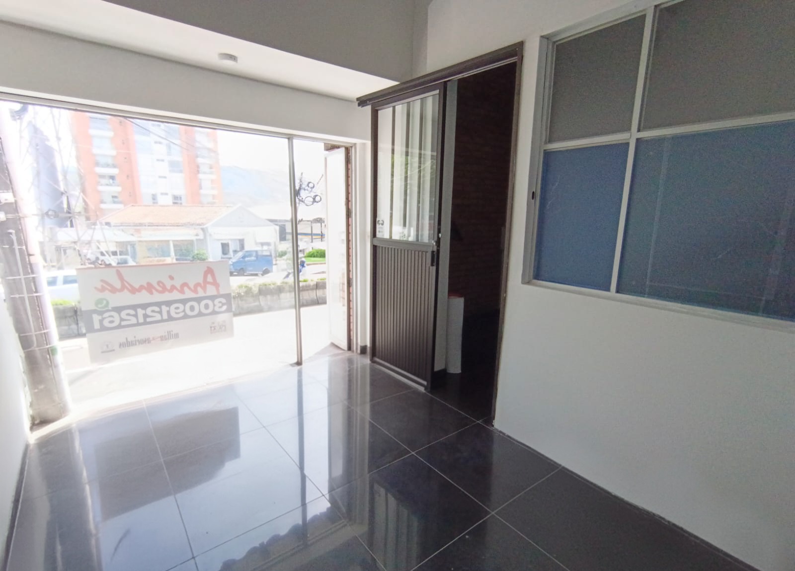 Foto de Local en Arriendo en Avenida santander , Manizales - 3 - 279070069