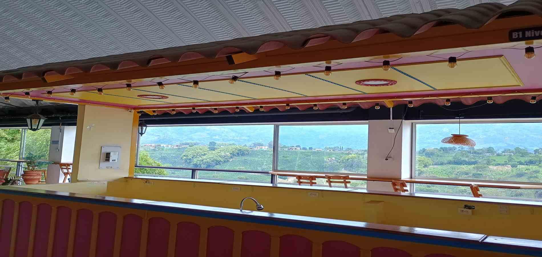 Foto de Local para Arriendo en Avenida centenario, Armenia  - 279059845