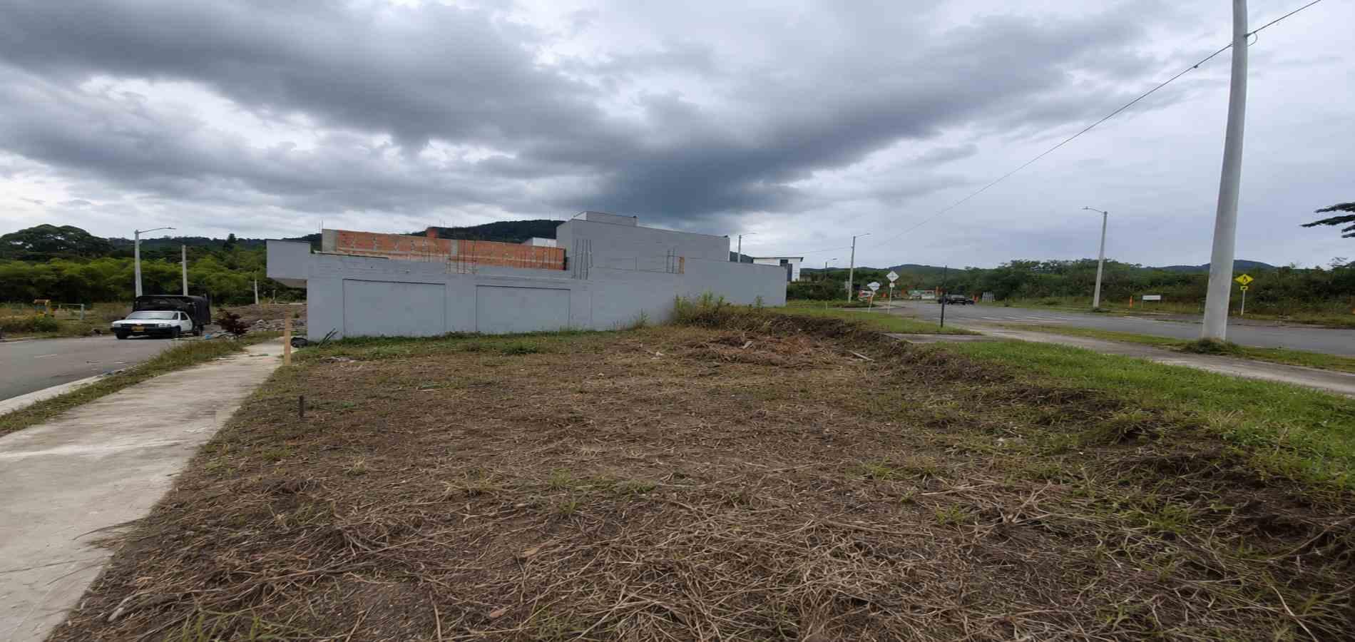 Foto de Lote / terreno en Venta en Av. la romelia el pollo, Dosquebradas - 1 - 279069715