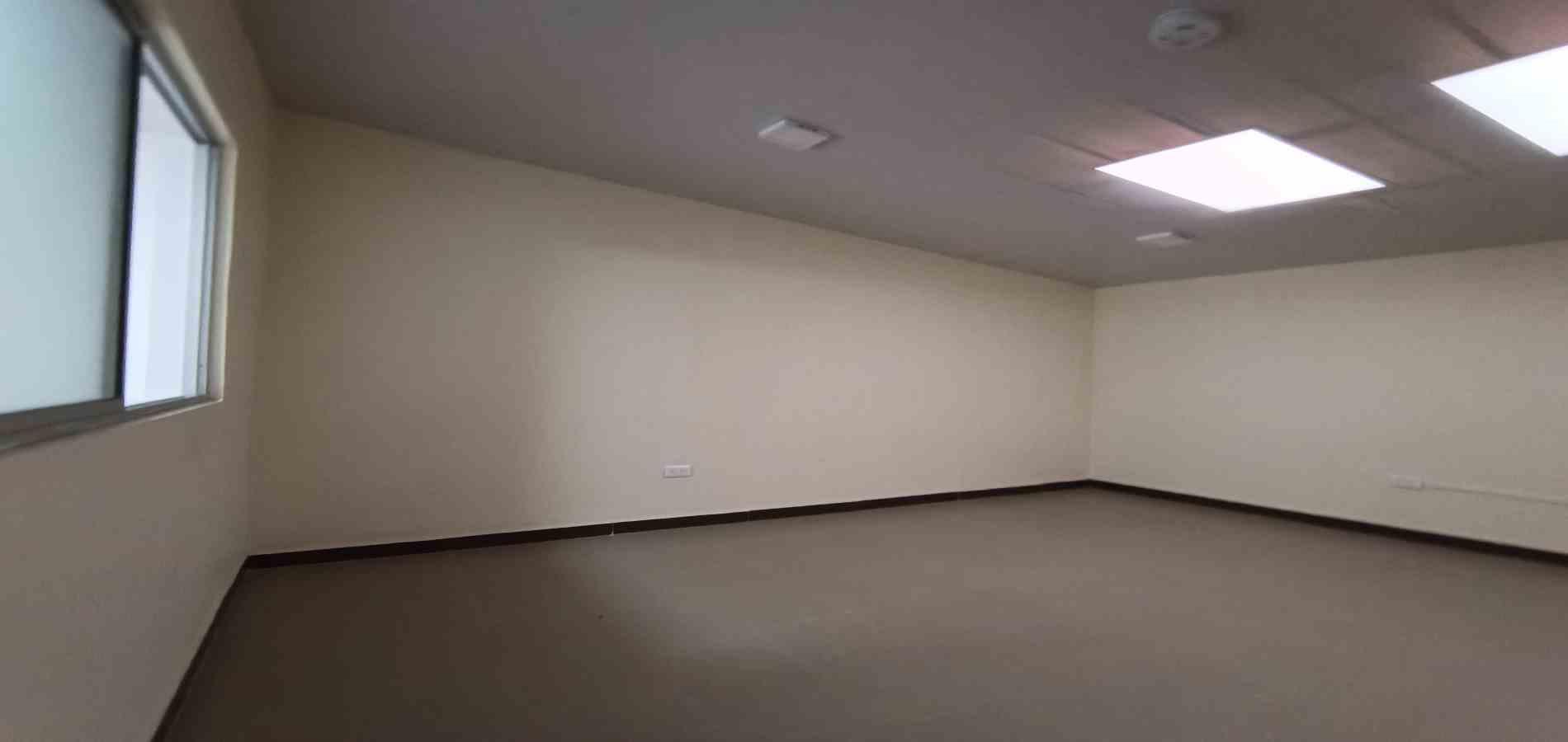 Foto de Local en Arriendo en Avenida santander , Manizales - 10 - 279068804