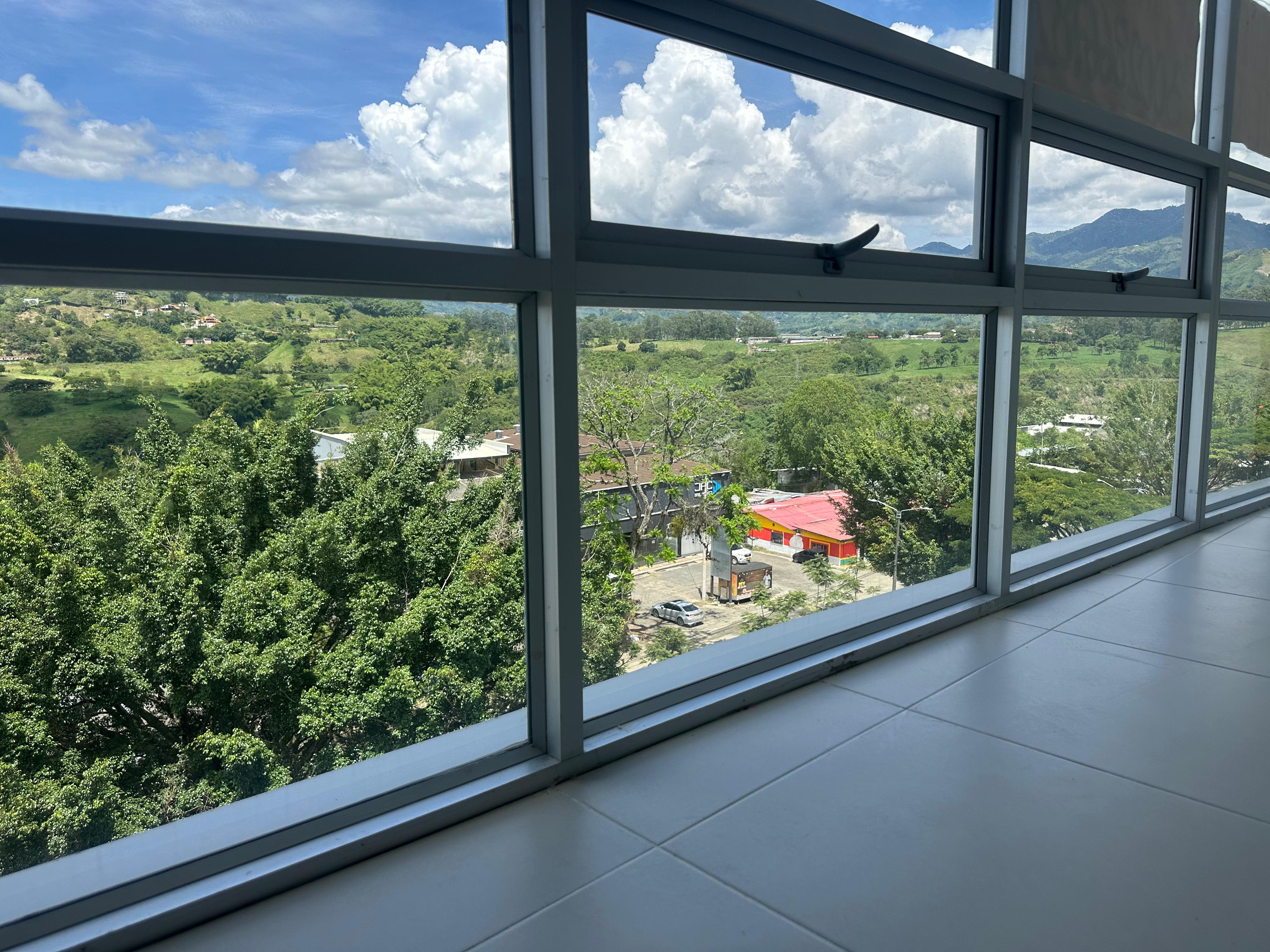 Foto de Consultorio en Arriendo en Avenida 30 de agosto, Pereira - 9 - 279065607
