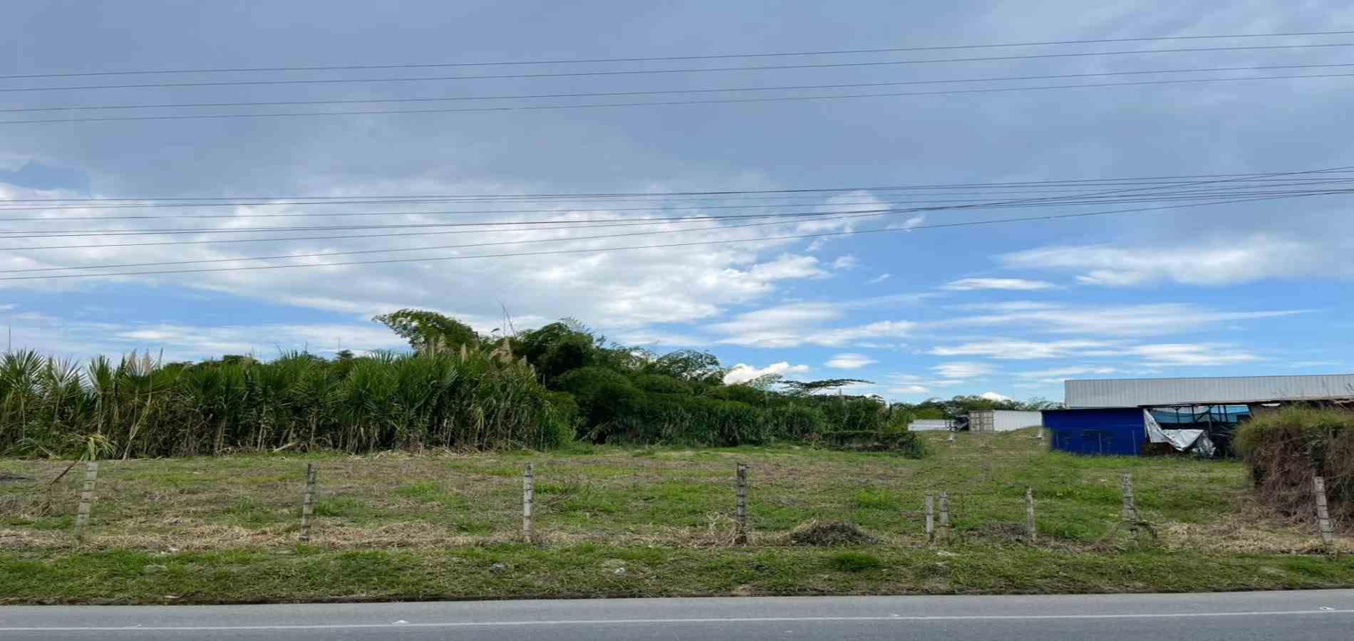 Foto de Lote / terreno para Venta en Av. la romelia el pollo, Dosquebradas - 279060887