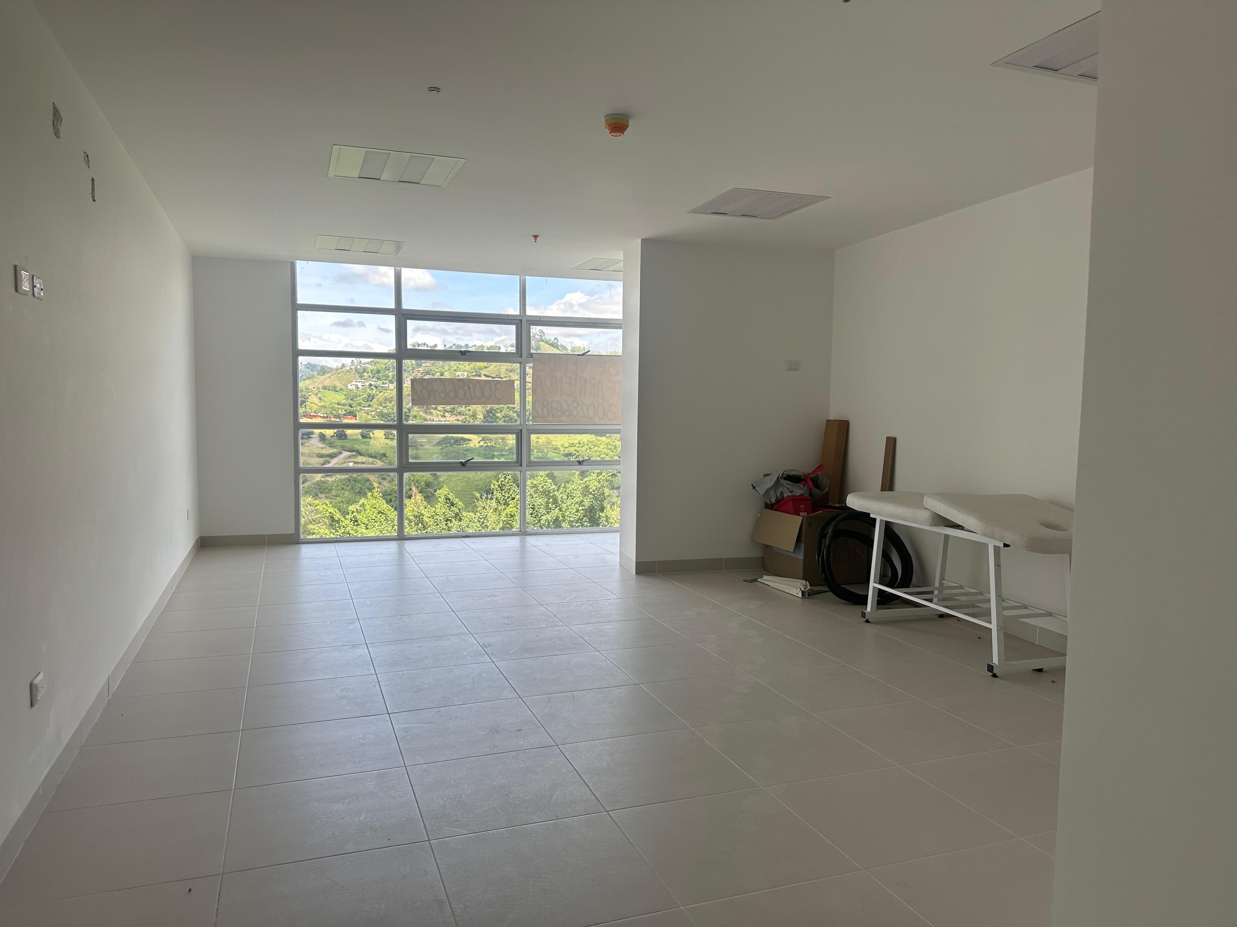 Foto de Consultorio en Arriendo en Avenida 30 de agosto, Pereira - 10 - 279065607