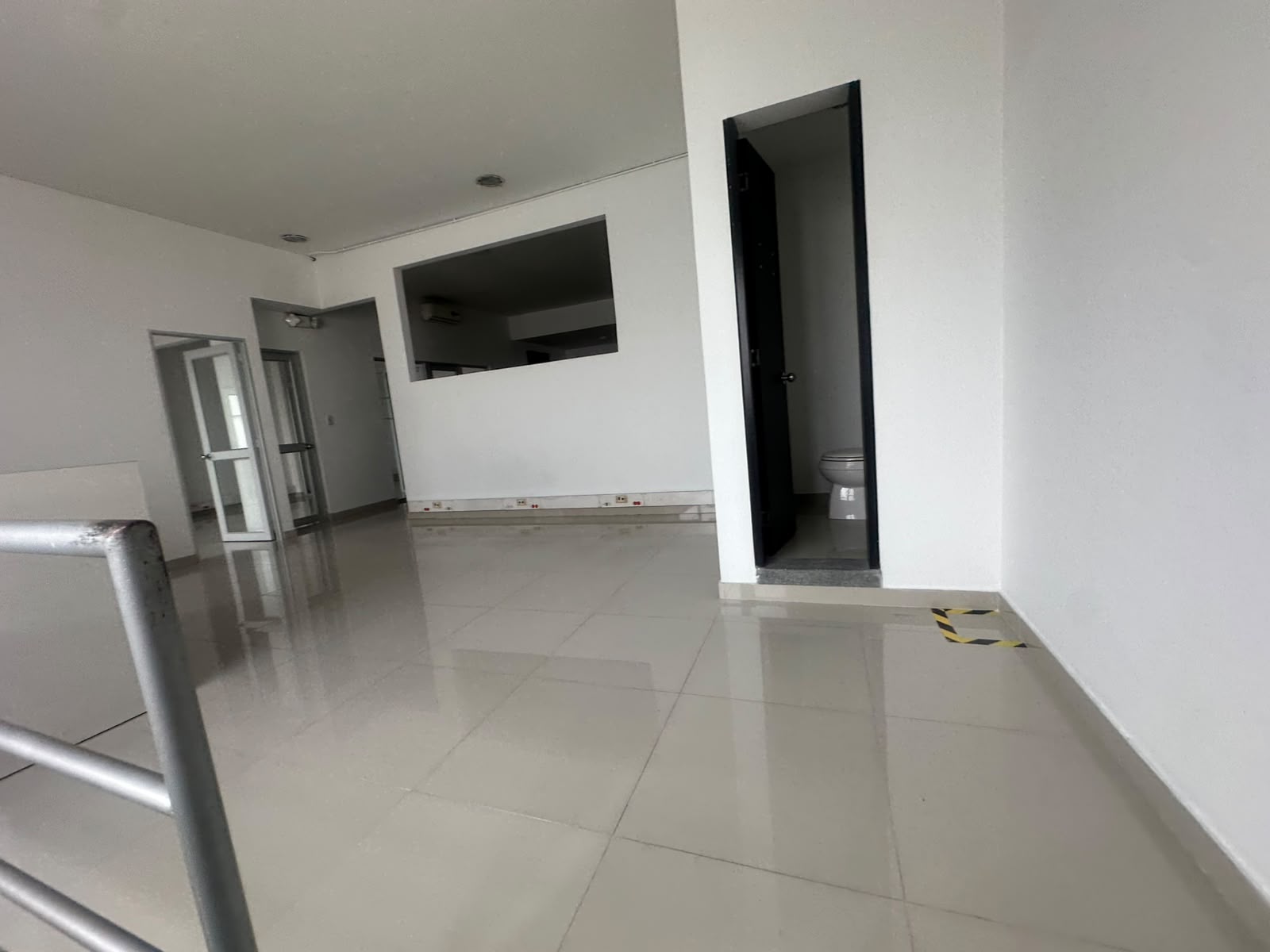 Foto de Local en Arriendo en Avenida 30 de agosto, Pereira - 13 - 279069419