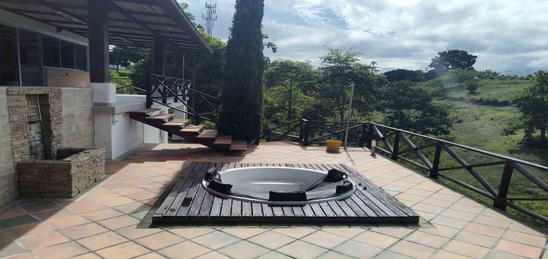 Foto de Casa campestre para Arriendo en Via aeropuerto el eden, Armenia  - 279068191