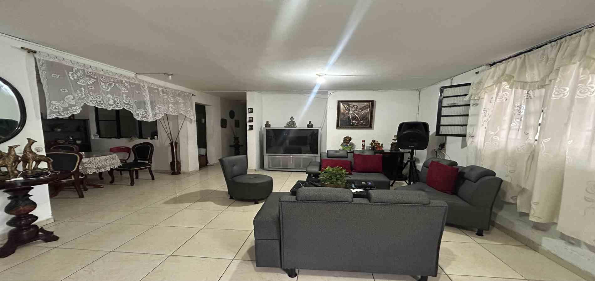 Foto de Casa para Venta en Comuna 11/los naranjos, Dosquebradas - 279068661