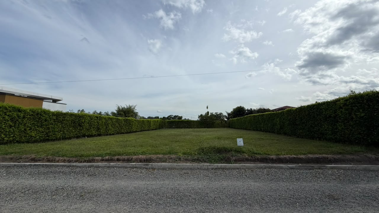 Foto de Lote / terreno en Venta en Barcelona, Calarca - 2 - 279069296