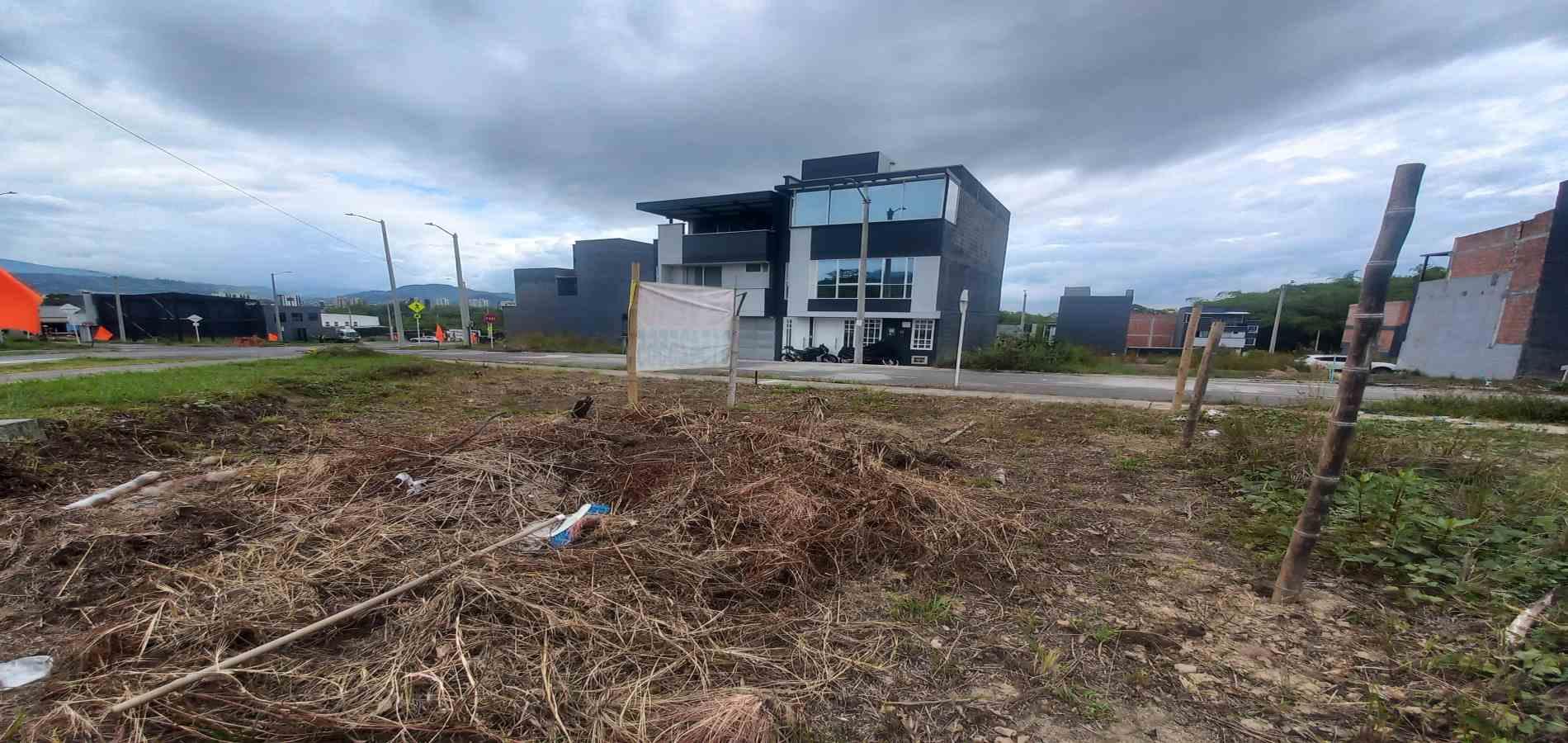 Foto de Lote / terreno en Venta en Av. la romelia el pollo, Dosquebradas - 6 - 279069715
