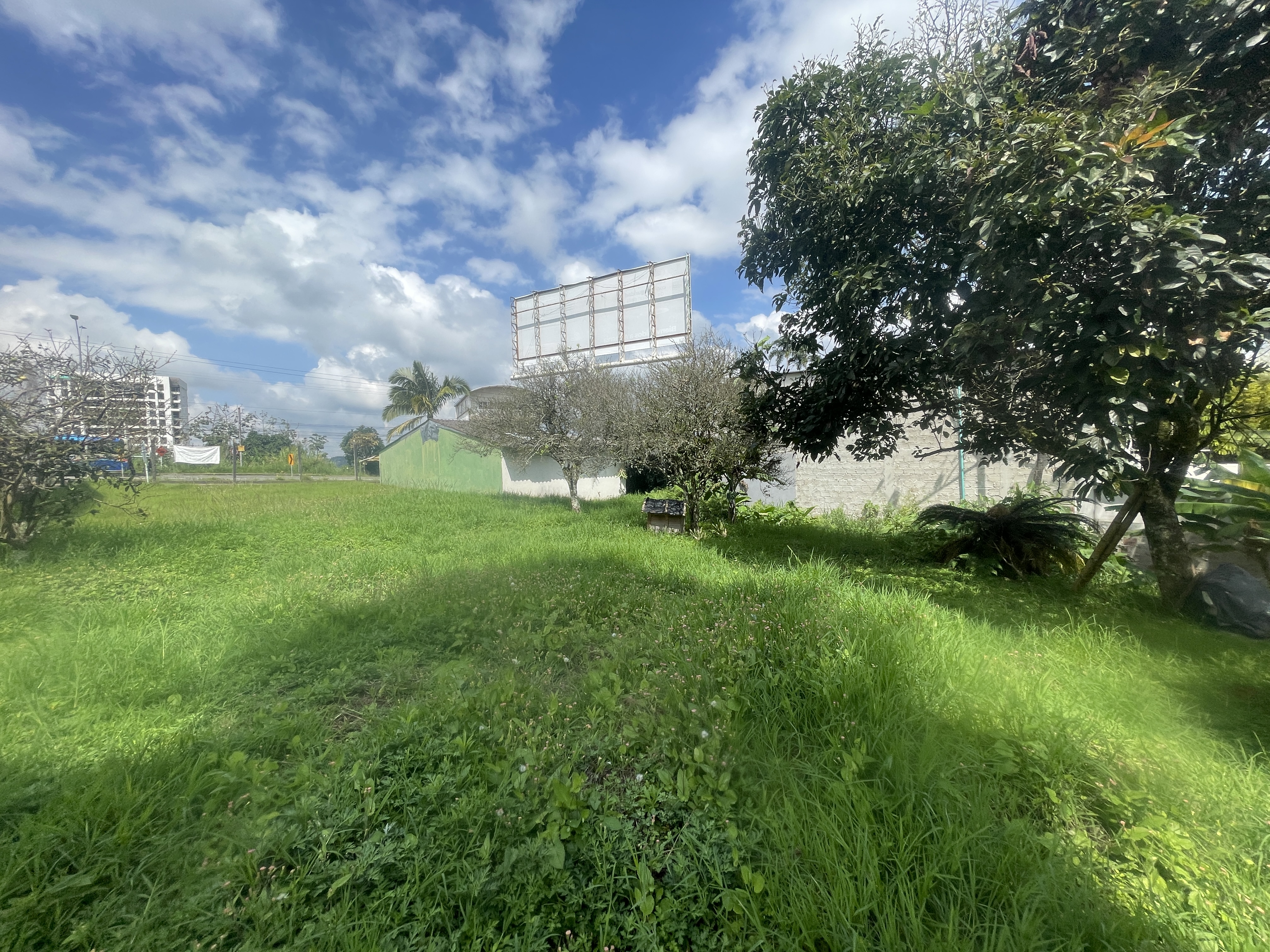 Foto de Lote / terreno en Venta en Av bolivar, Armenia  - 14 - 279065795