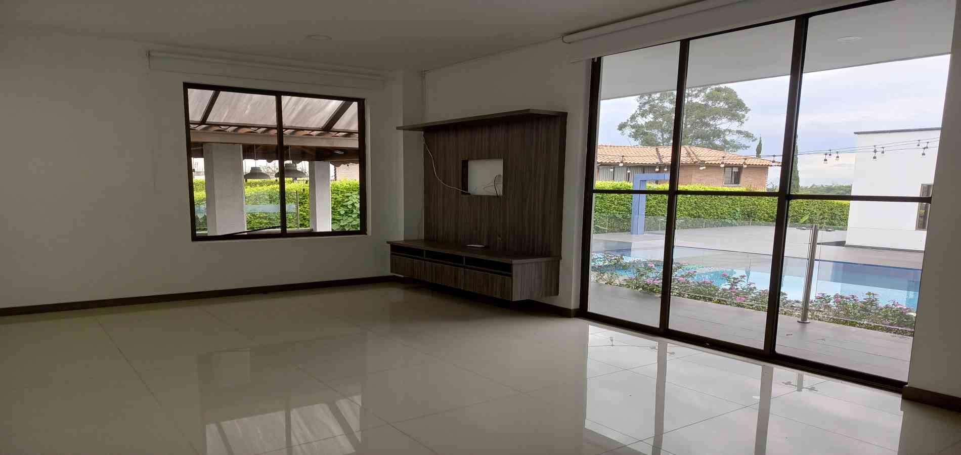 Foto de Casa campestre en Venta en Av. la romelia el pollo, Dosquebradas - 57 - 279061808