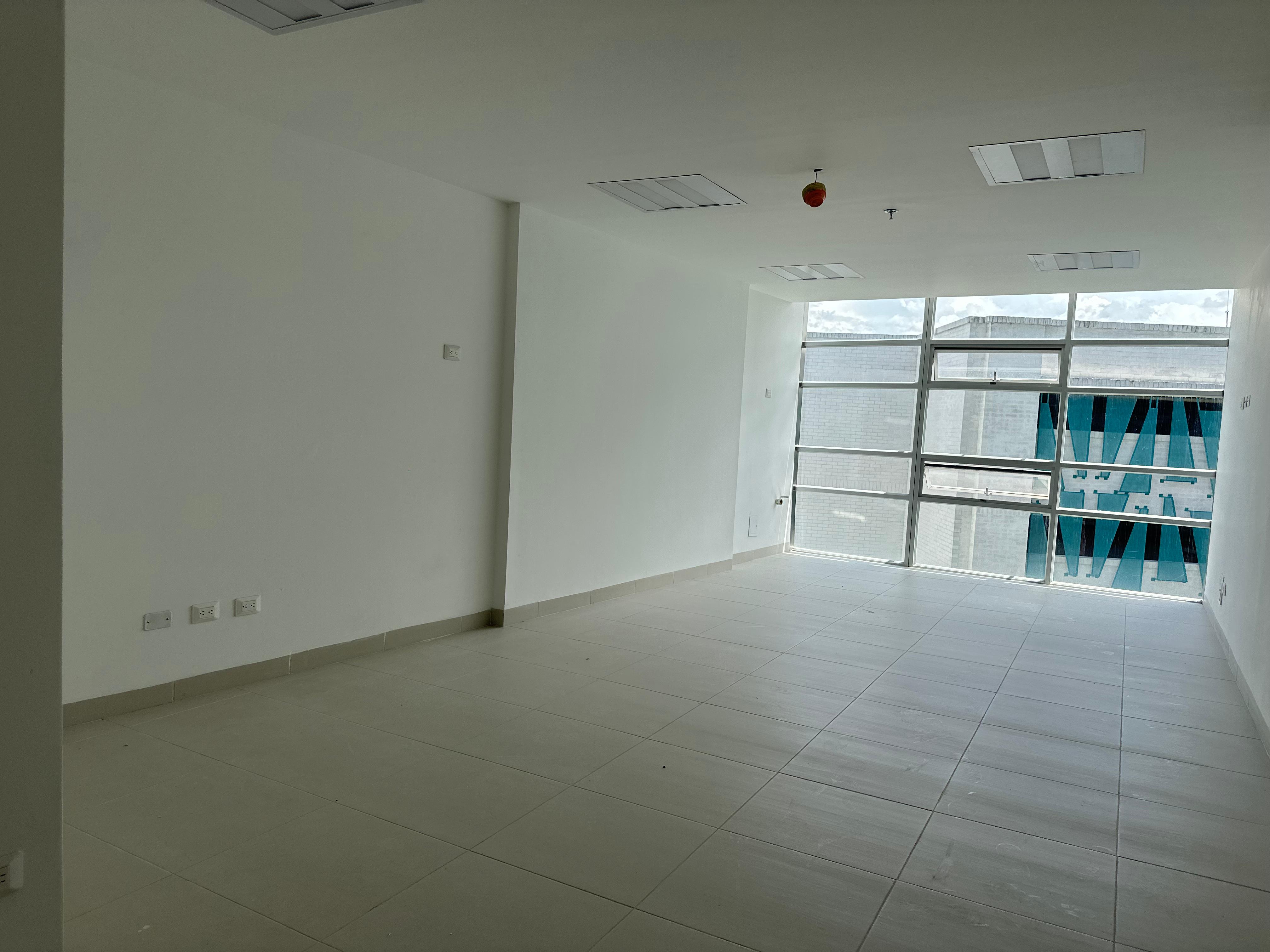 Foto de Consultorio para Arriendo en Avenida 30 de agosto, Pereira - 279065605
