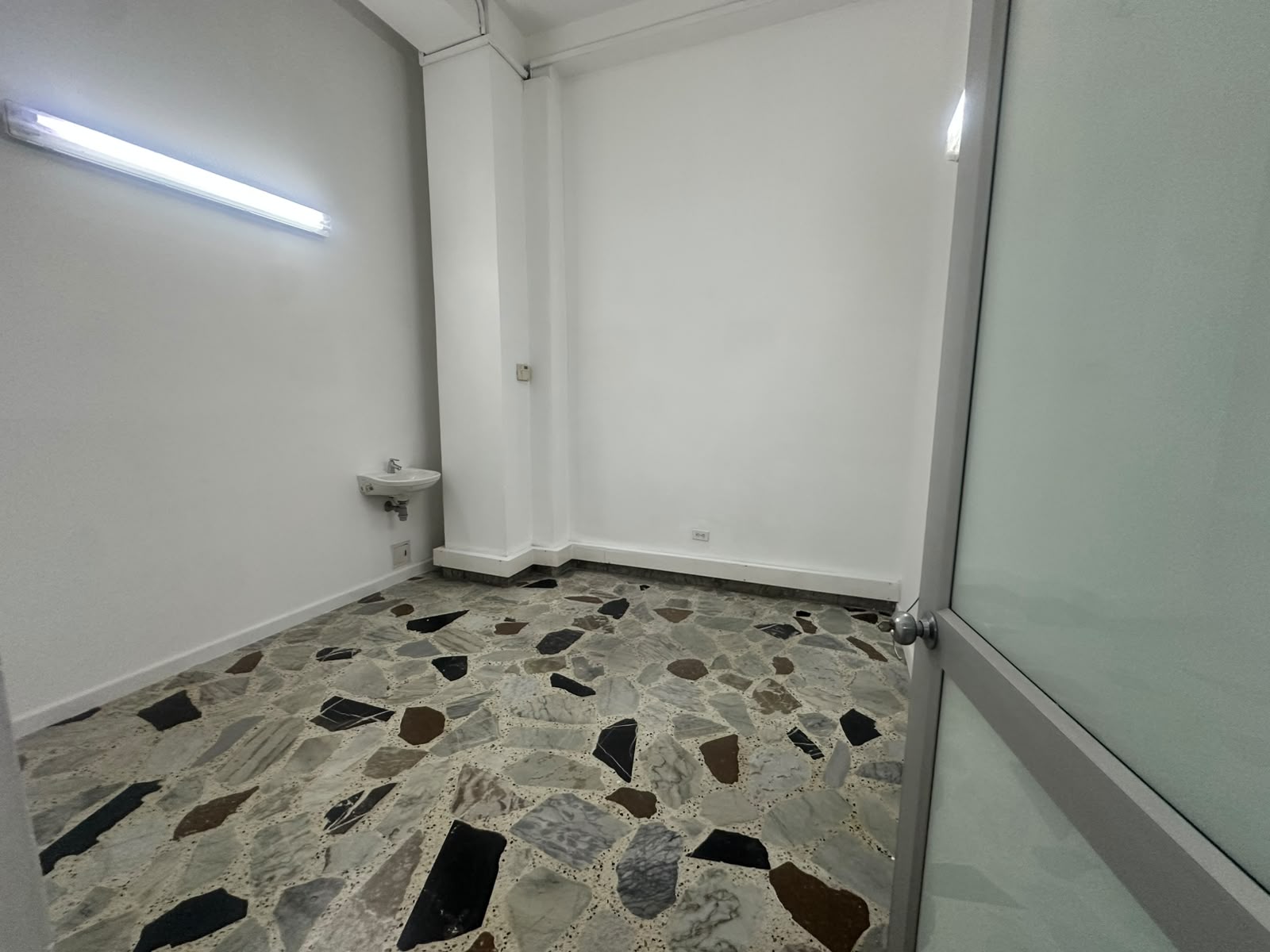 Foto de Local en Arriendo en Avenida 30 de agosto, Pereira - 20 - 279069419