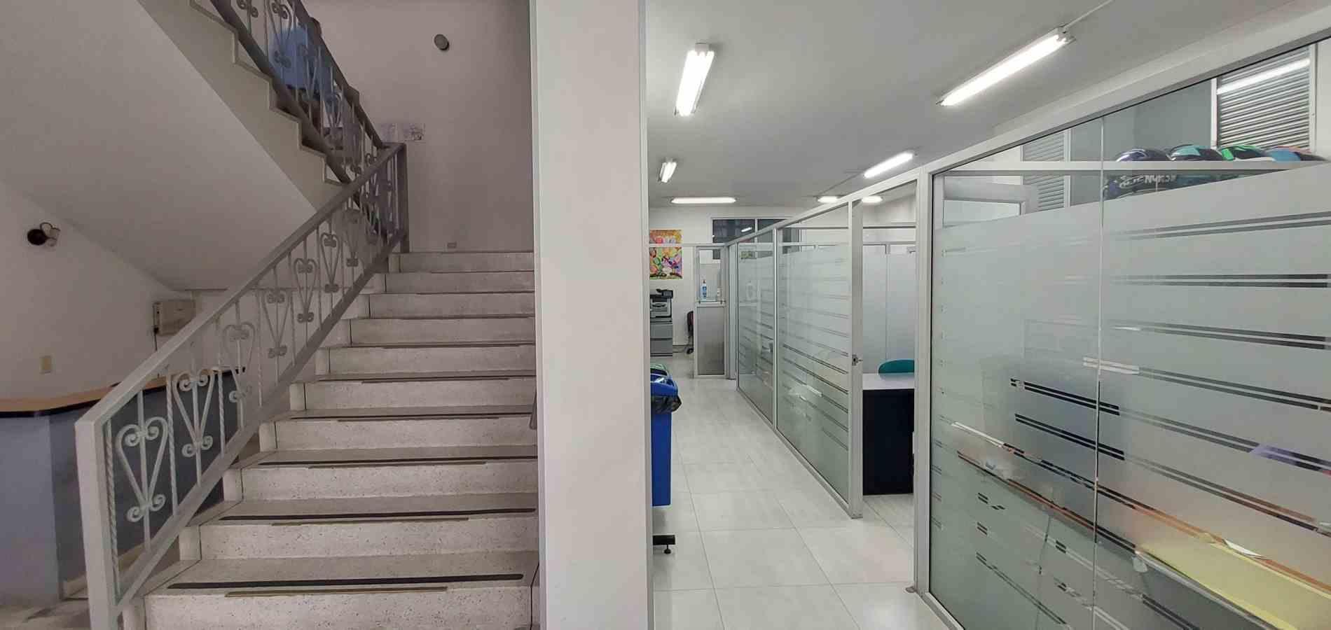 Foto de Edificio en Venta en Versalles, Manizales - 2 - 279025898