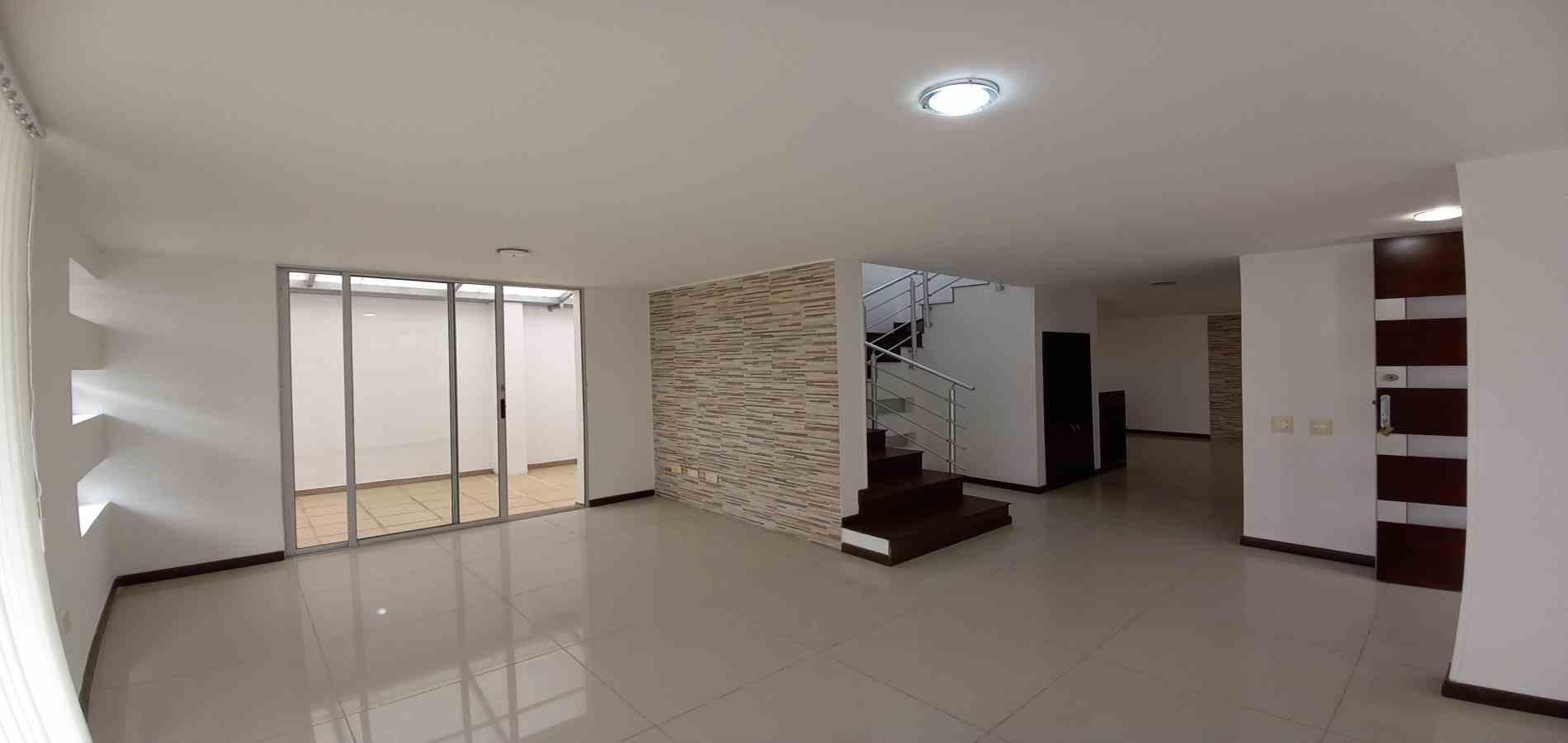 Foto de Casa en Arriendo en Av 19, Armenia  - 16 - 279068699