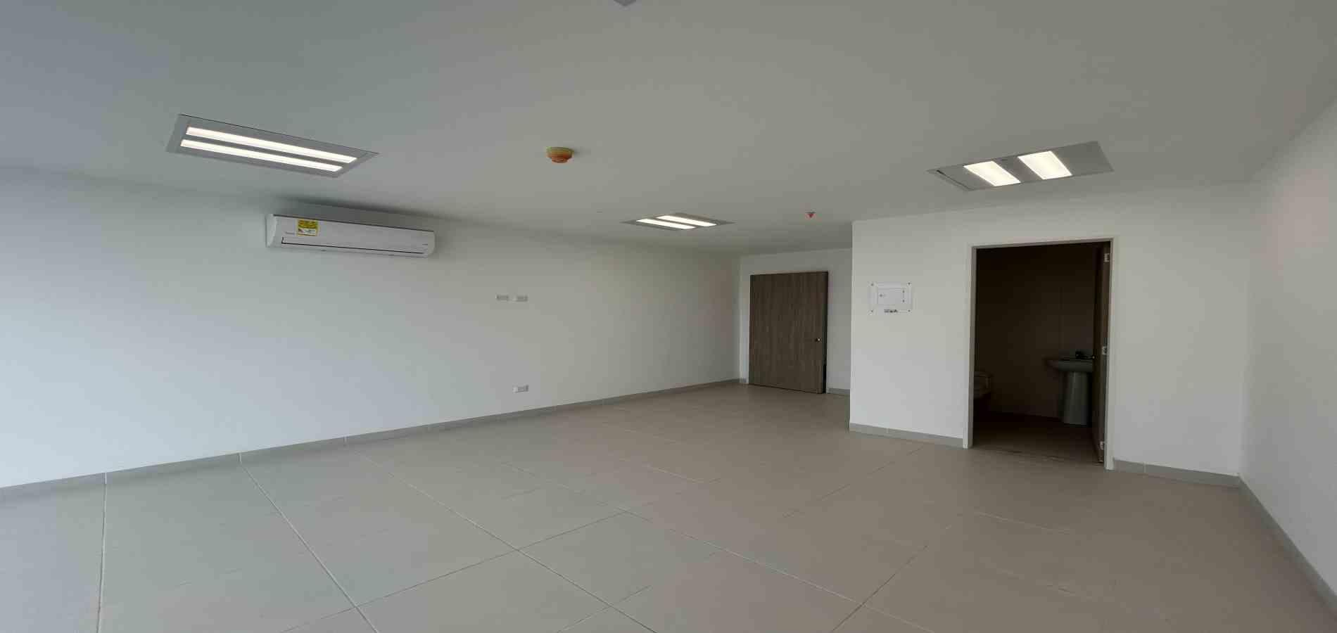 Foto de Oficina en Arriendo en Avenida 30 de agosto, Pereira - 4 - 279067051
