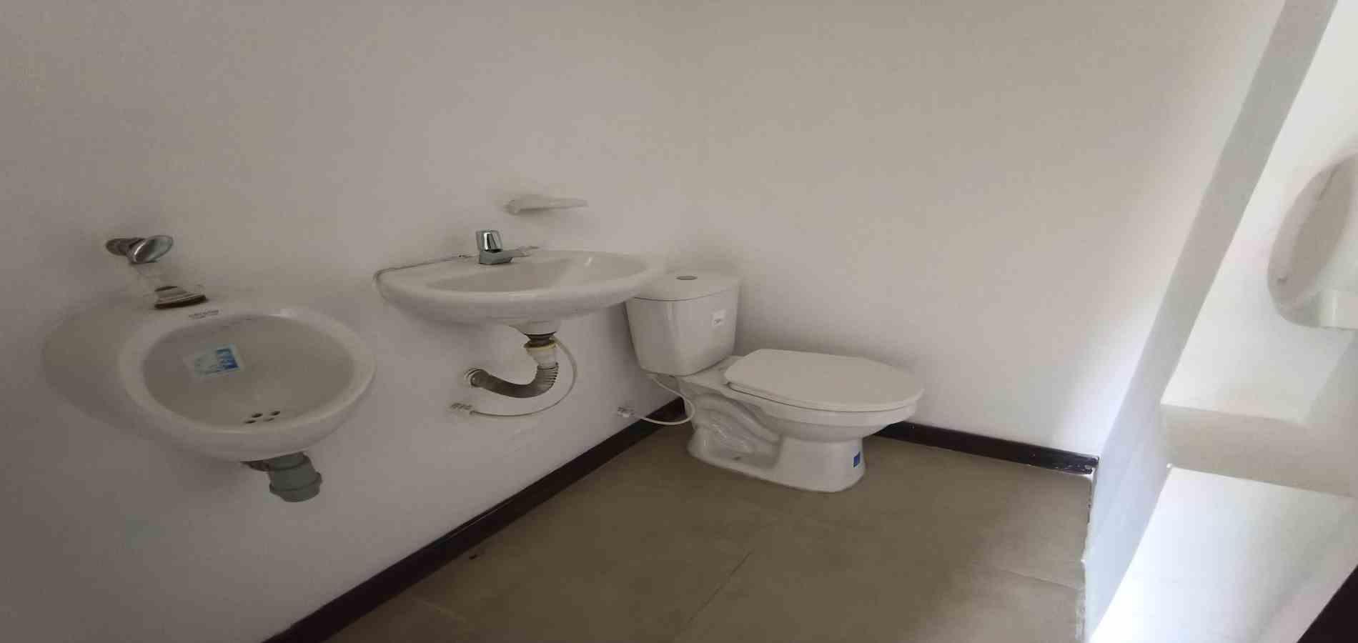 Foto de Local en Arriendo en Guayacanes, Manizales - 16 - 279069667