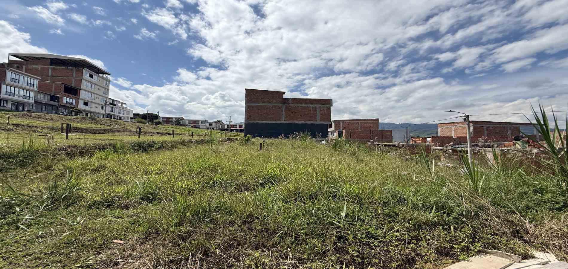 Foto de Lote / terreno en Venta en Bosques de la acuarela, Dosquebradas - 3 - 279063723