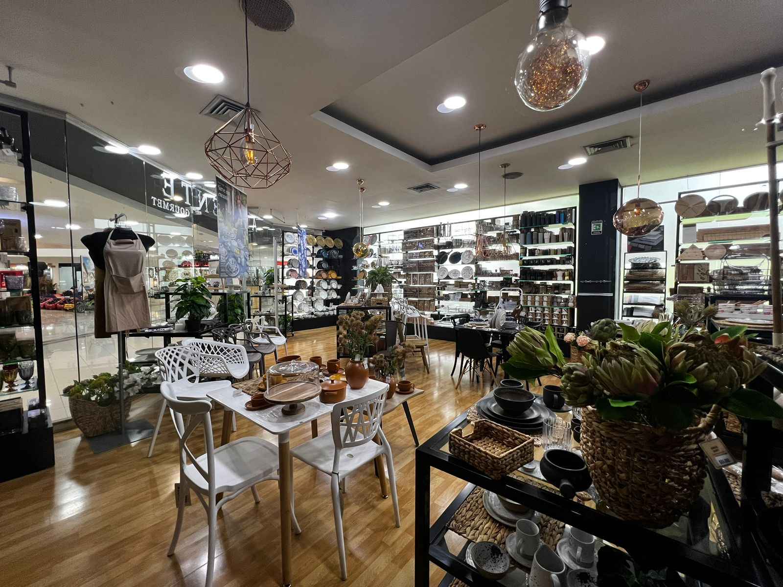 Foto de Local para Venta en Circunvalar, Pereira - 279057238