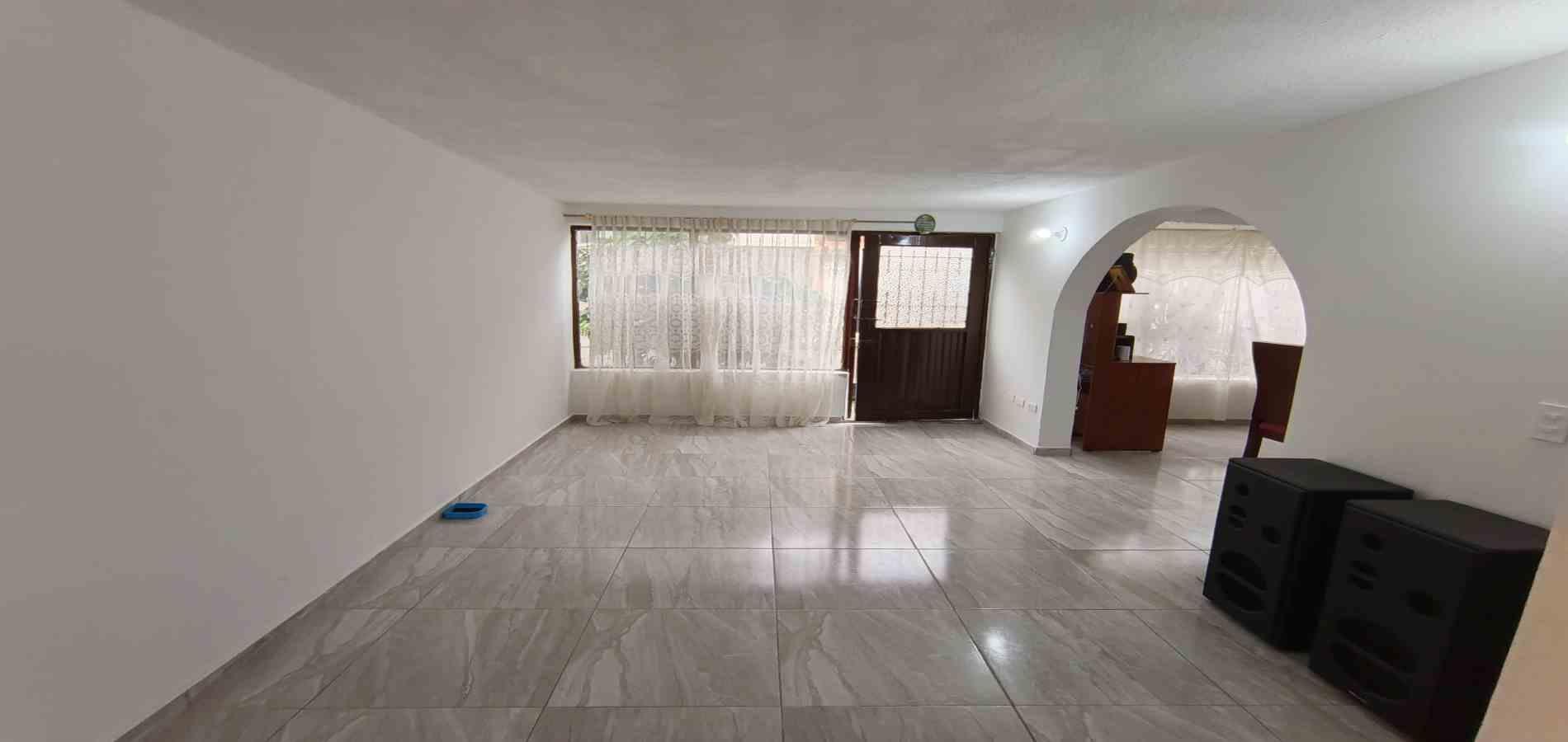 Foto de Casa en Venta en Asturias, Manizales - 3 - 279065253