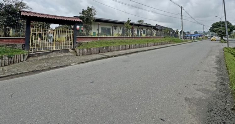 Foto de Lote / terreno para Venta en Avenida centenario, Armenia  - 279064060