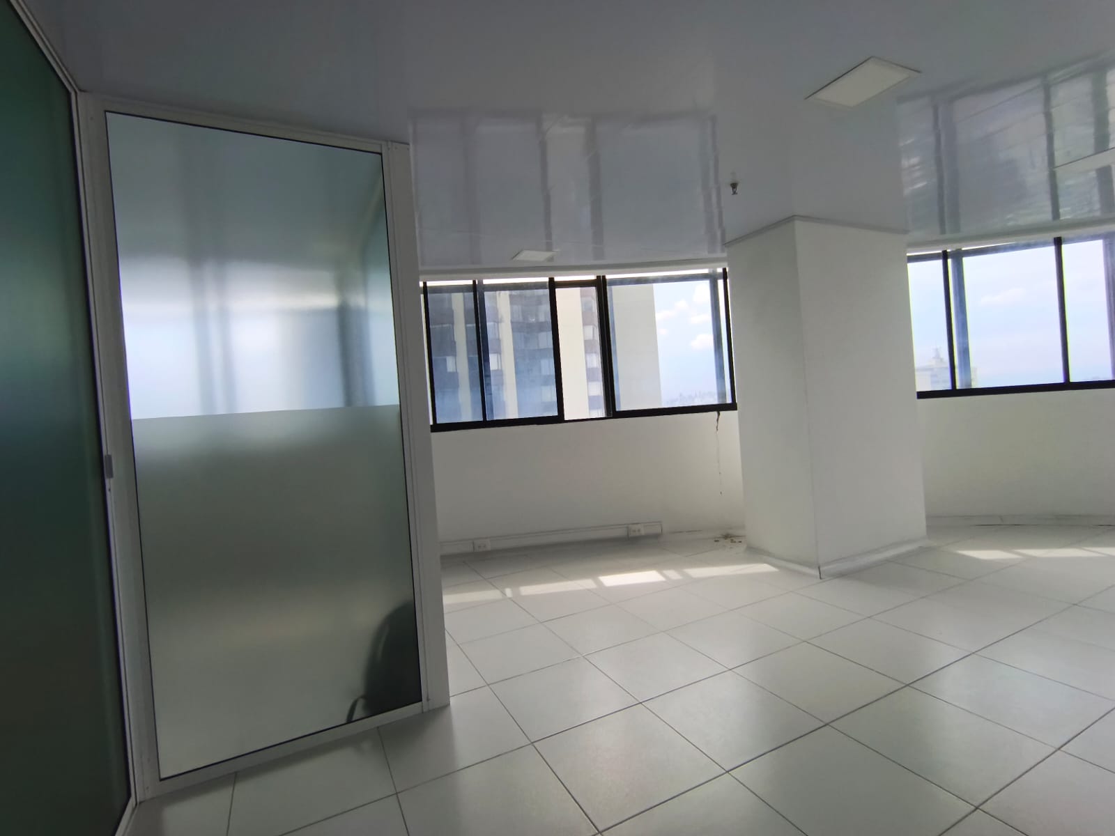 Foto de Oficina en Venta en Avenida santander , Manizales - 1 - 279070010