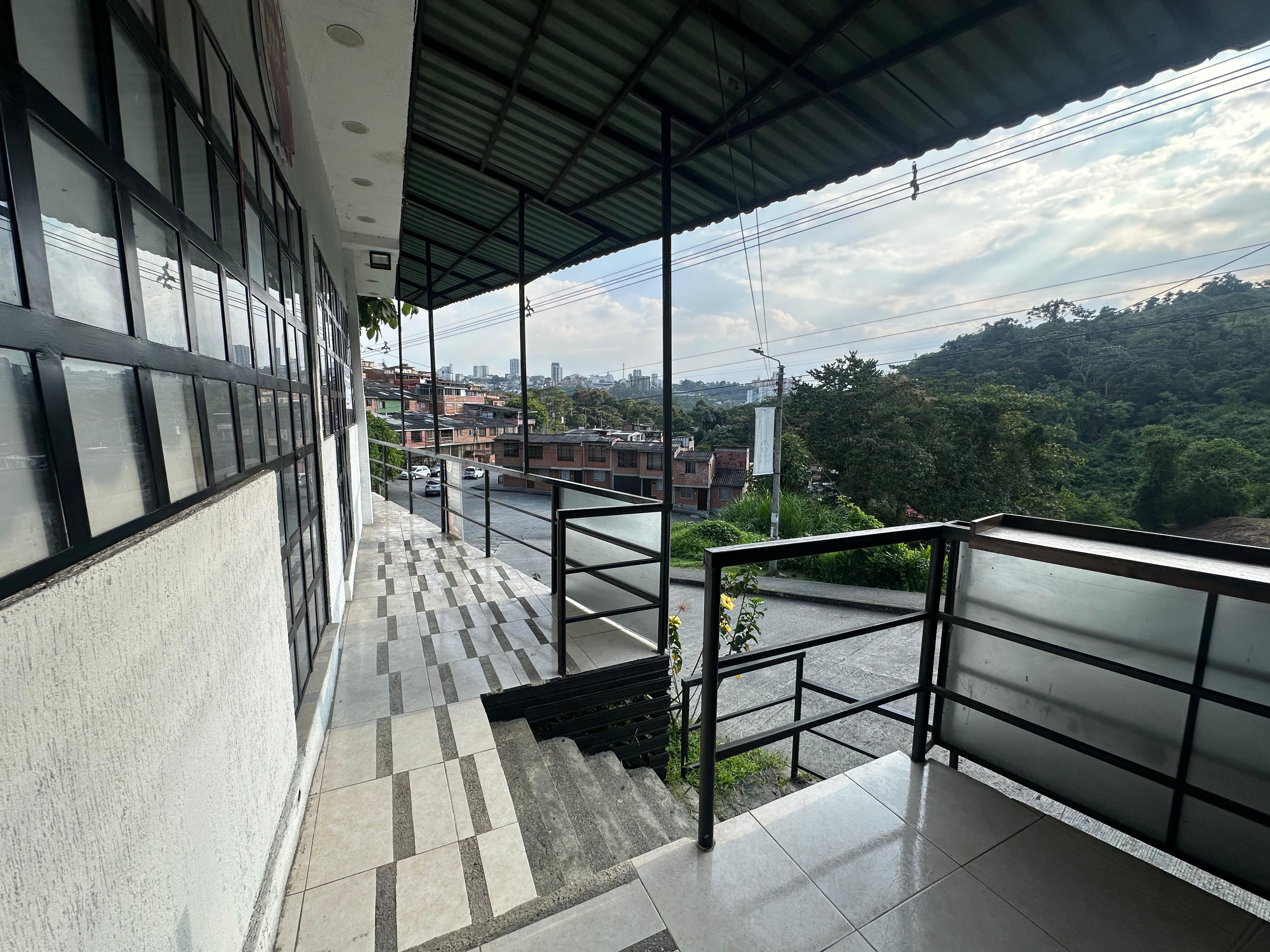 Foto de Edificio en Venta en Palonegro o altos del encenillo, Manizales - 3 - 279060731