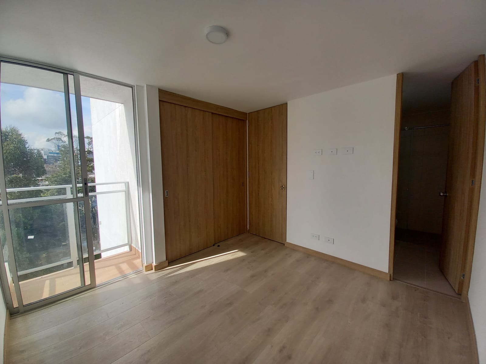 Foto de Apartamento para Arriendo en Chipre, Manizales - 279068463