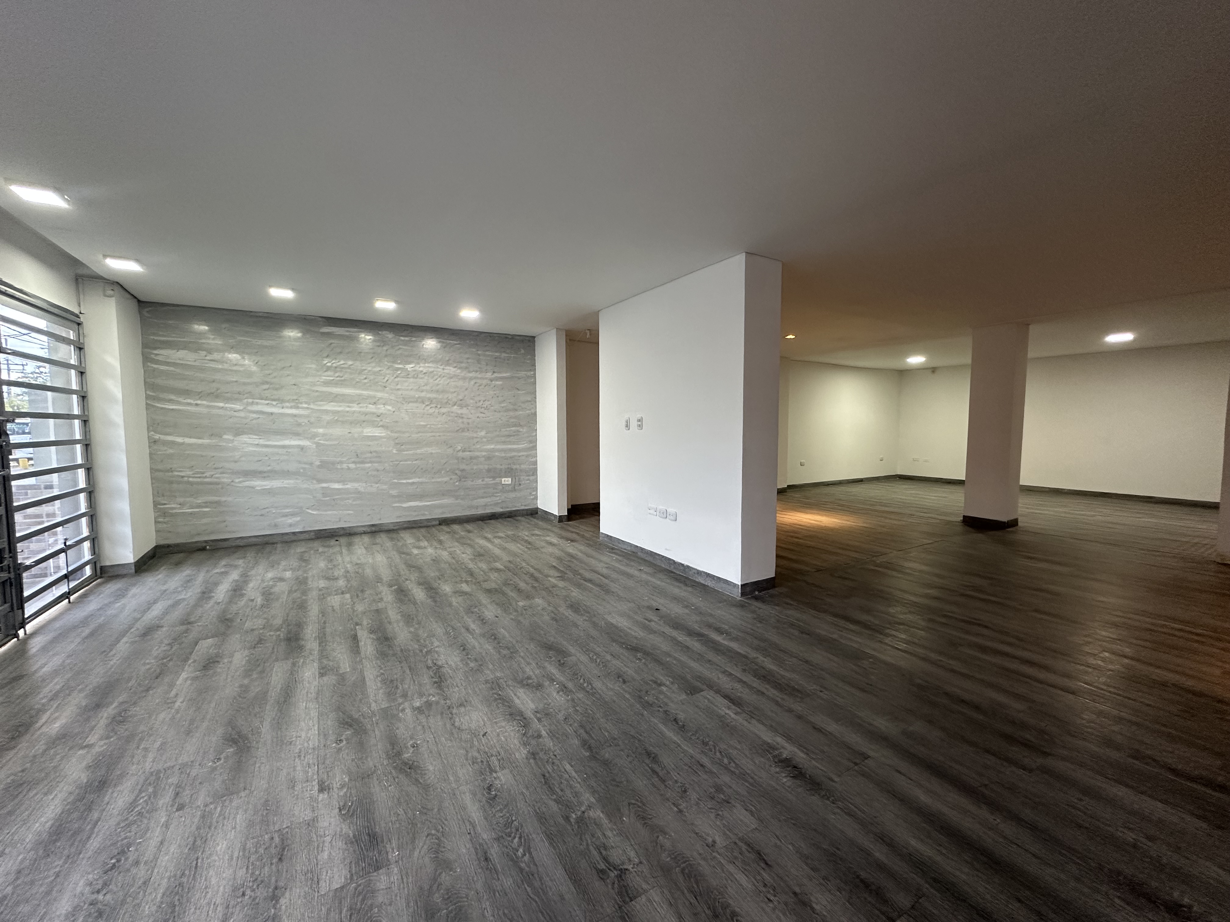 Foto de Local para Arriendo en Av bolivar, Armenia  - 279069737