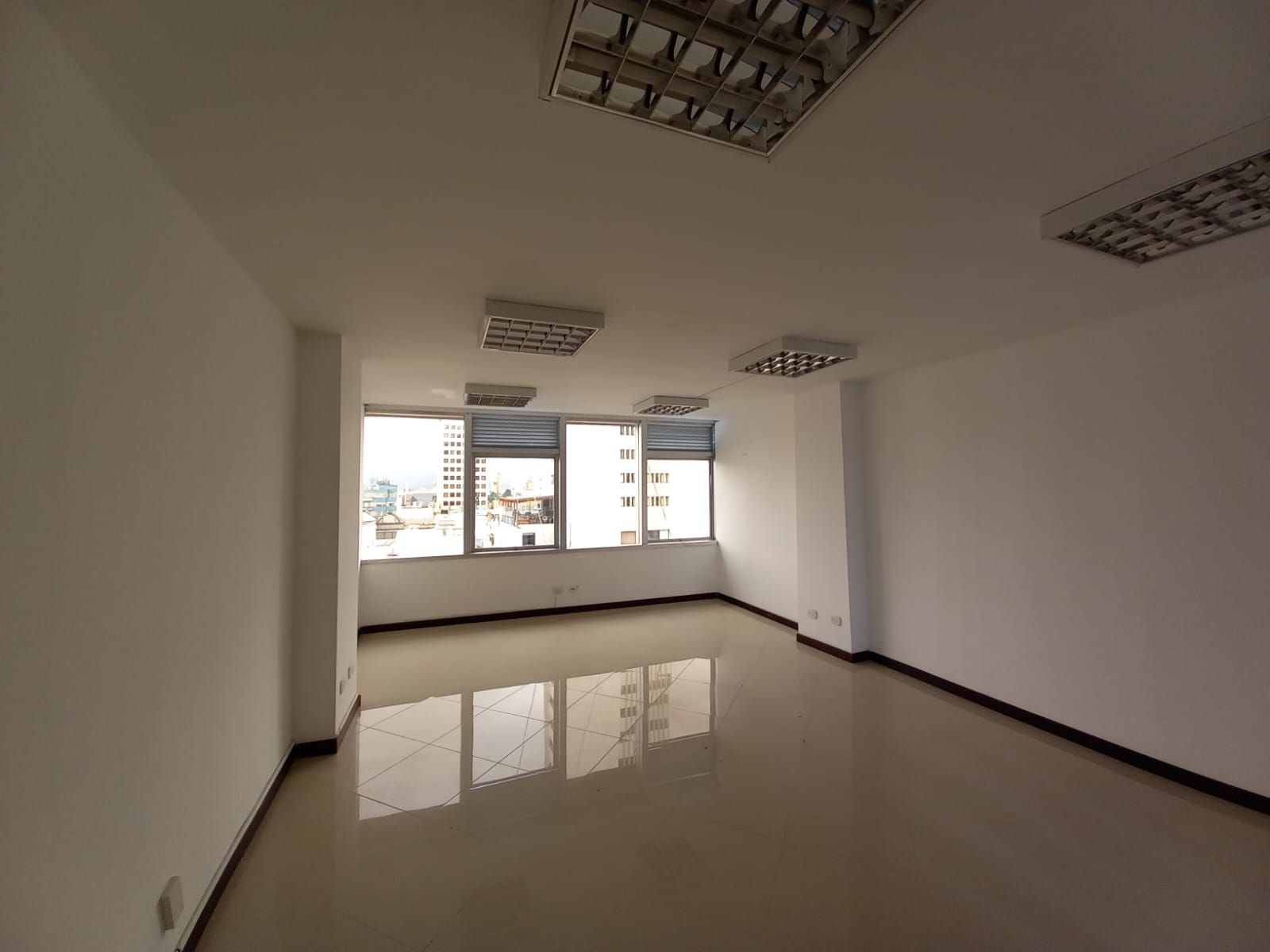 Foto de Oficina para Arriendo en Centro, Manizales - 279062812