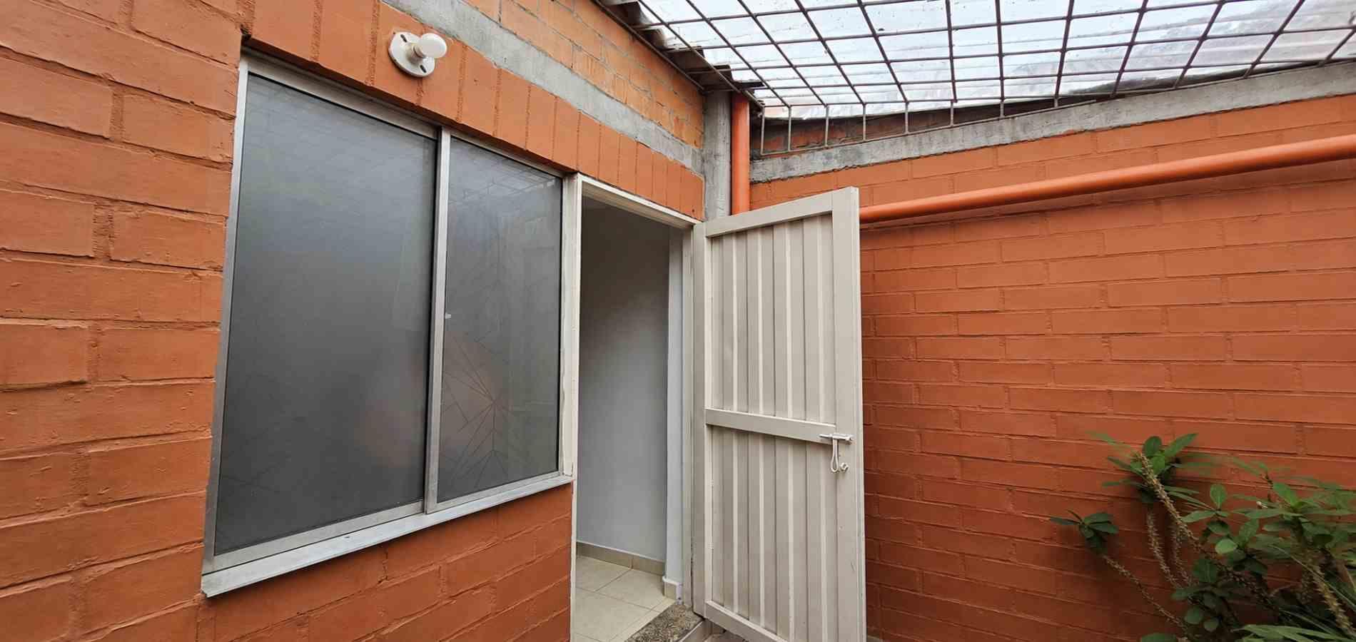Foto de Casa para Venta en Av simon bolivar, Dosquebradas - 279069959