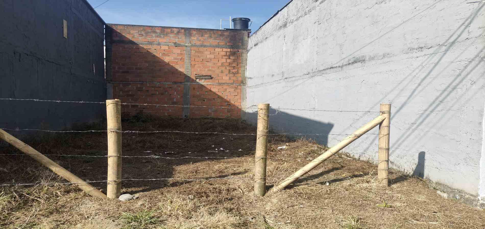 Foto de Lote / terreno para Venta en Manantiales, Armenia  - 279068281