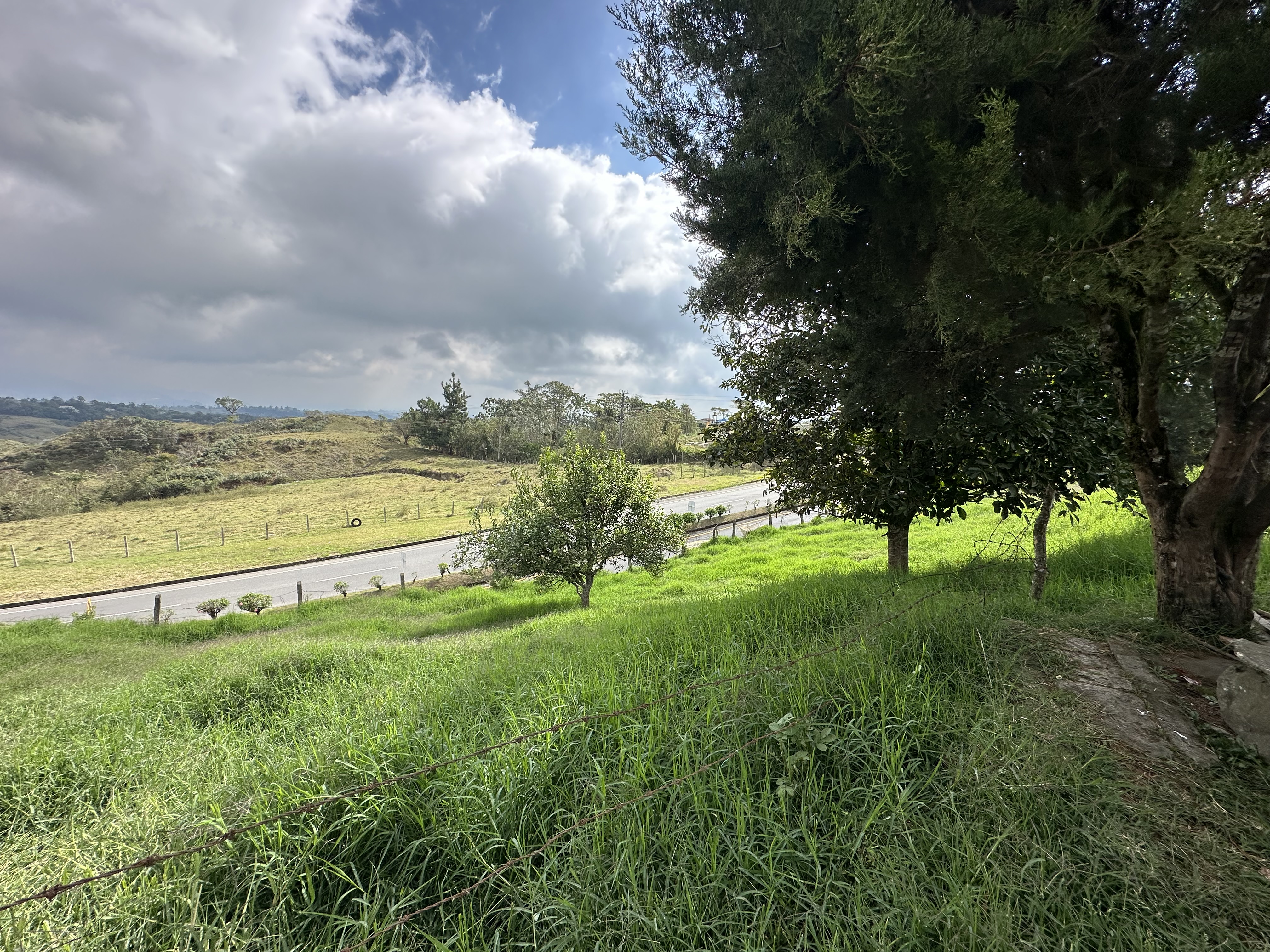 Foto de Lote / terreno en Venta en Via circasia, Armenia  - 20 - 279070024