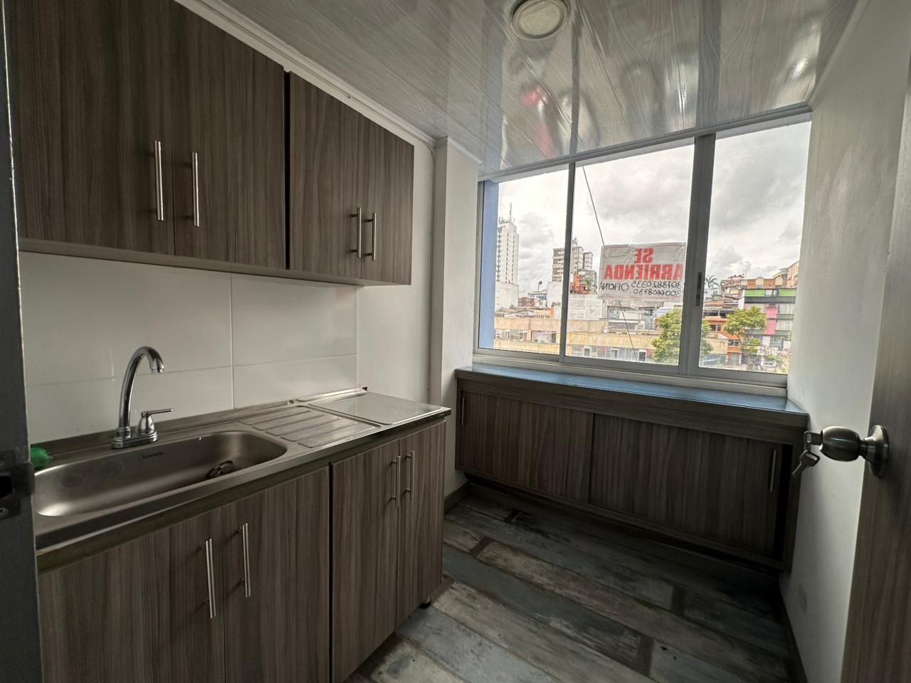 Foto de Oficina en Arriendo en Centro, Manizales - 5 - 279068036