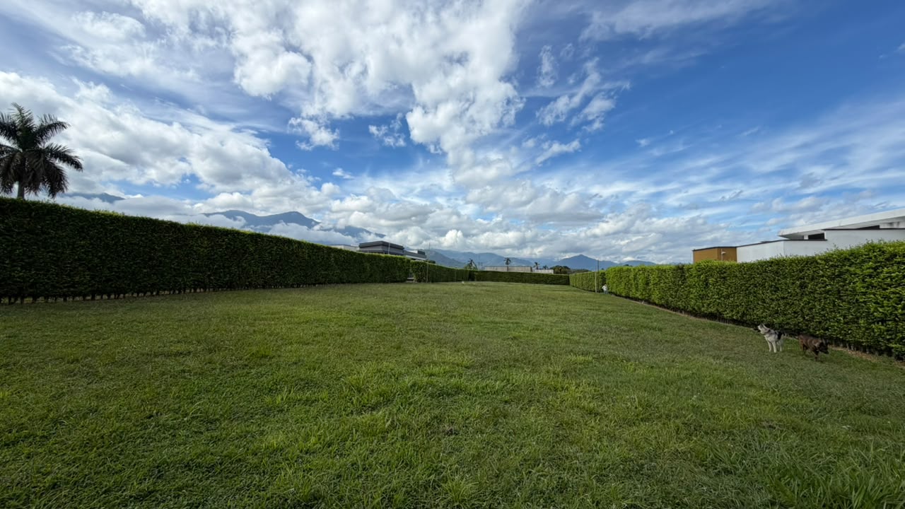 Foto de Lote / terreno para Venta en Barcelona, Calarca - 279069296