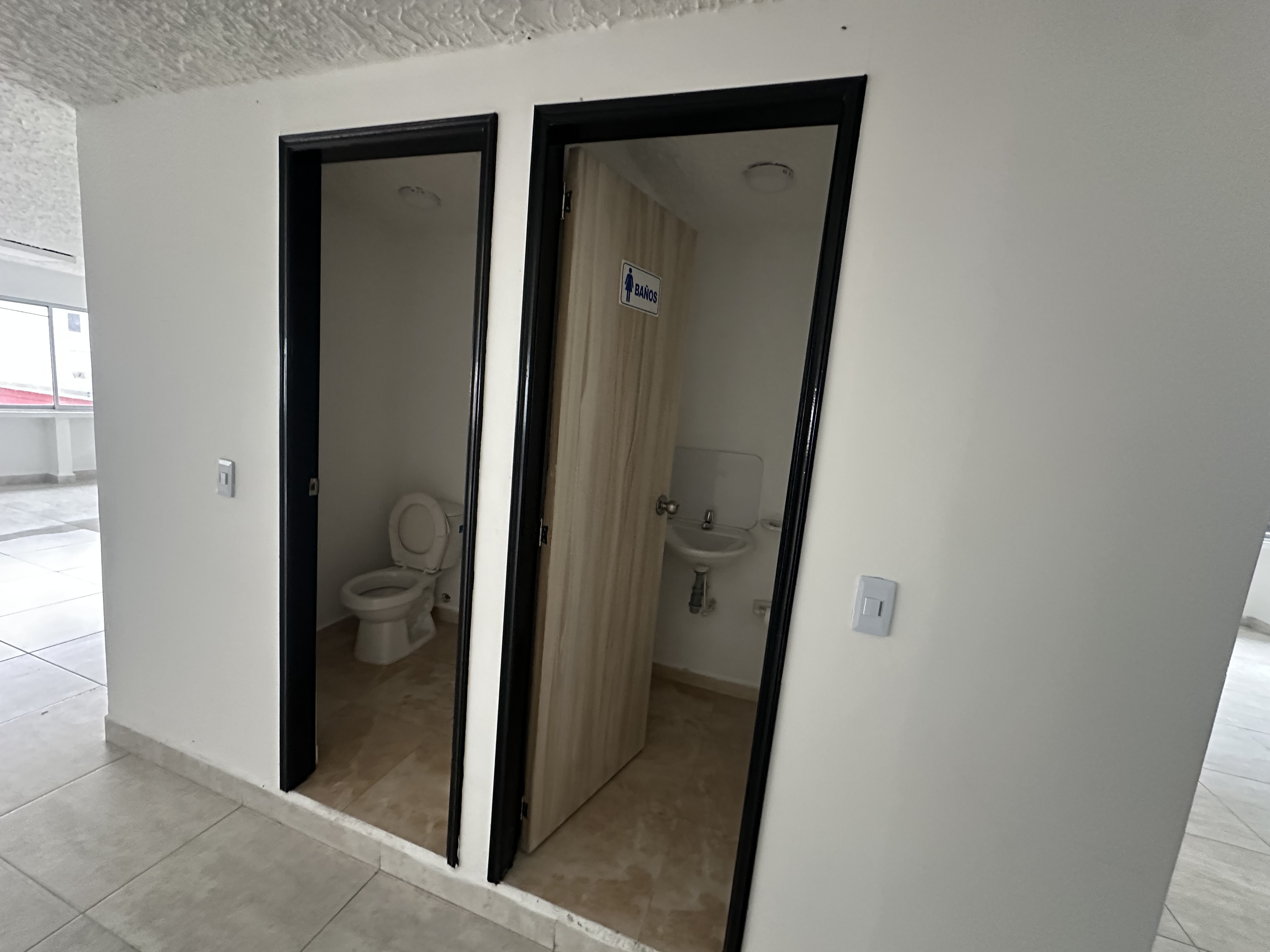 Foto de Local en Venta en Av bolivar, Armenia  - 15 - 279067929