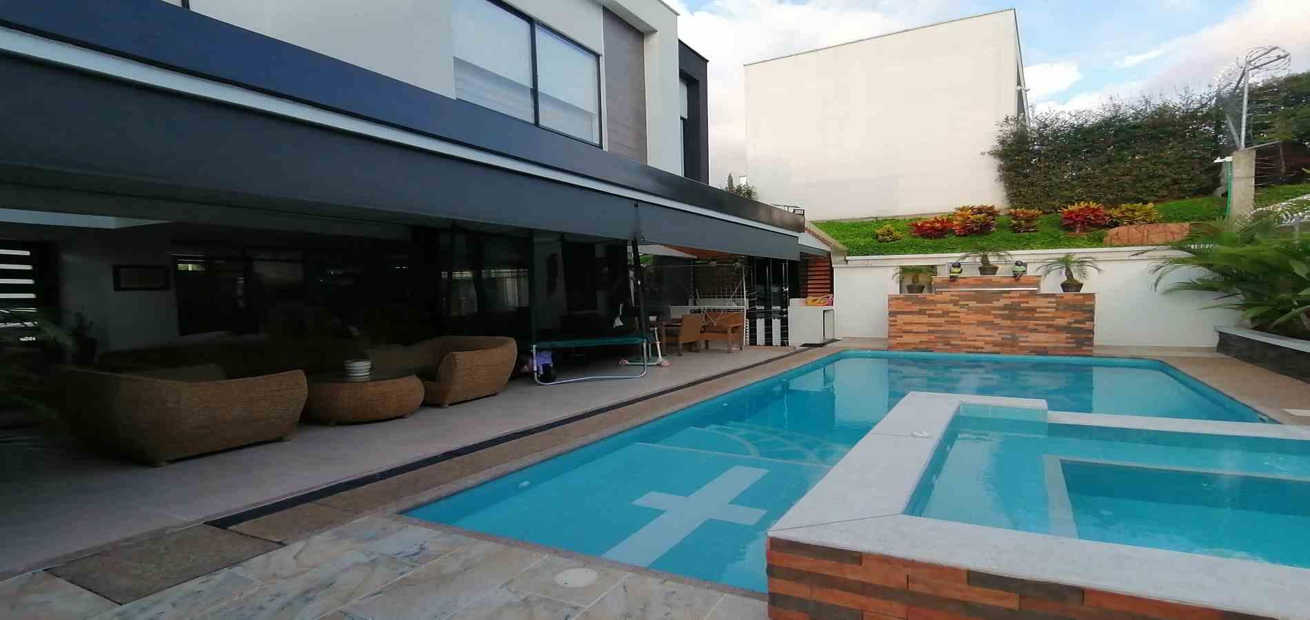 Foto de Casa campestre para Venta en La pradera, Dosquebradas - 279057293