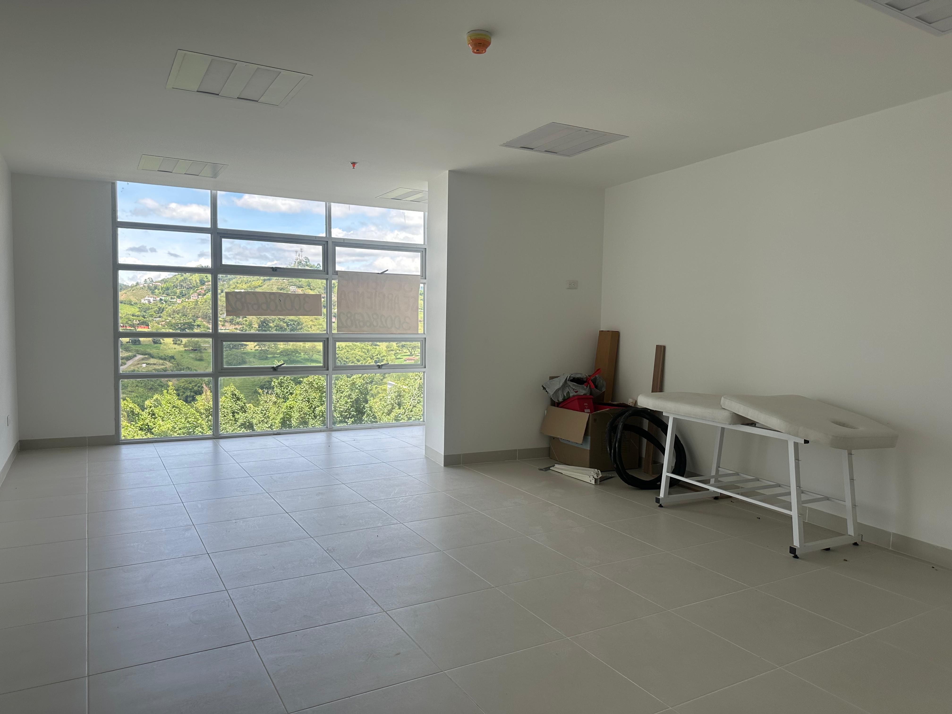 Foto de Consultorio en Arriendo en Avenida 30 de agosto, Pereira - 13 - 279065607